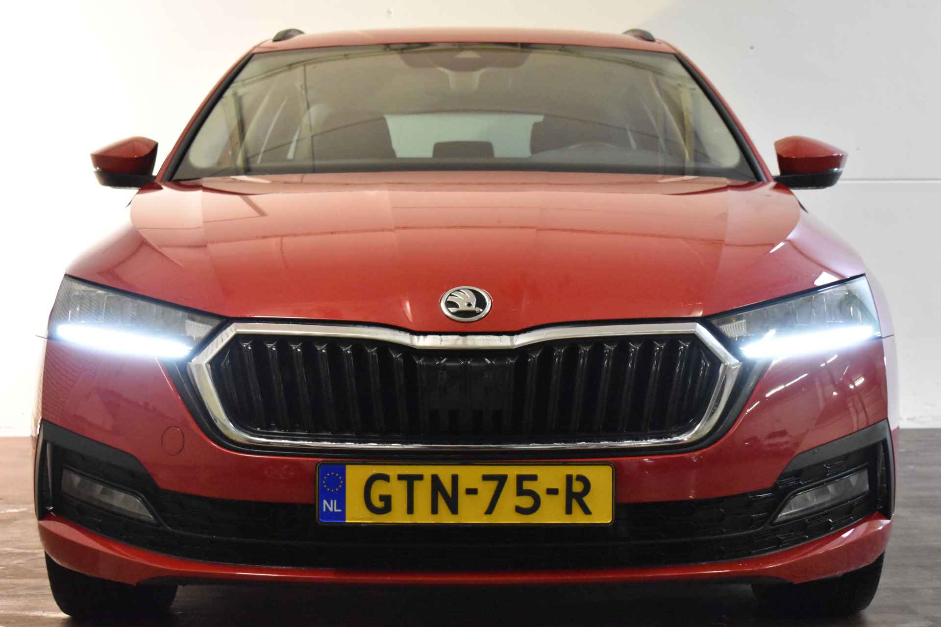 Škoda Octavia Combi 1.4 TSI iV 204PK PHEV BUSINESS EDITION APP-CONNECT/LED/STUURVERW. - 4/33