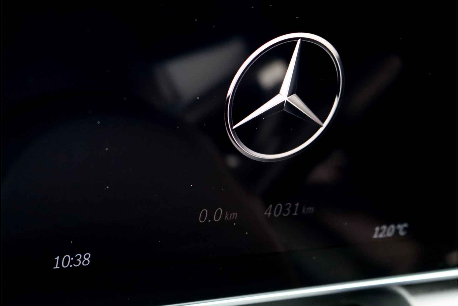 Mercedes-Benz GLC 300e 4-MATIC AMG Line Premium+ Aut9, Panoramadak, Distronic+, Keyless Go, Trekhaak, Memory, Verwarmd Stuurwiel, HUD, Exclusief Leder, Rijassistentiepakket+, Etc. - 29/51