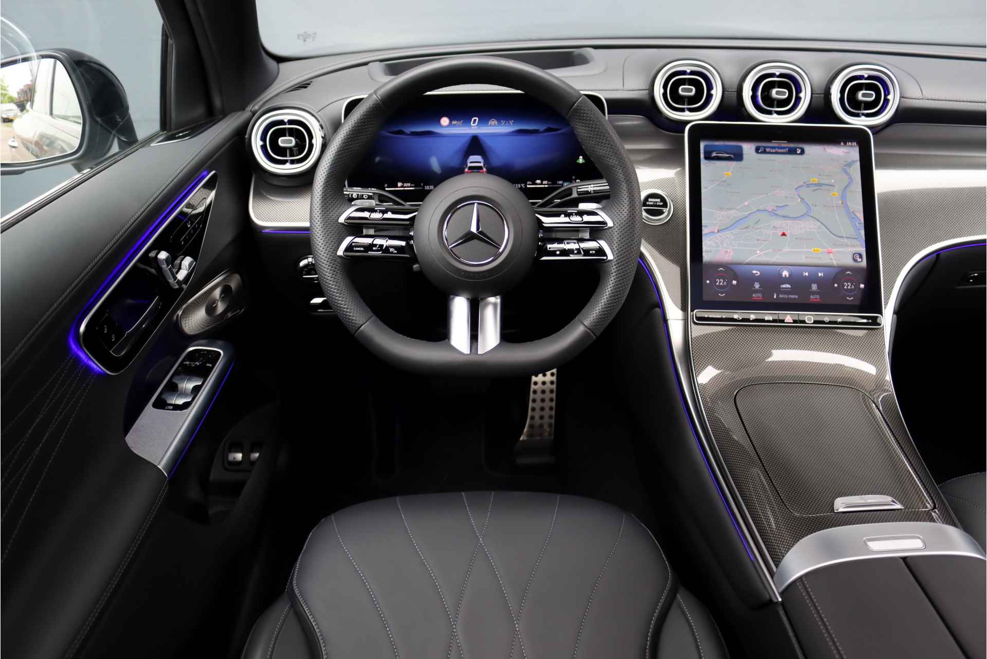 Mercedes-Benz GLC 300e 4-MATIC AMG Line Premium+ Aut9, Panoramadak, Distronic+, Keyless Go, Trekhaak, Memory, Verwarmd Stuurwiel, HUD, Exclusief Leder, Rijassistentiepakket+, Etc. - 30/51