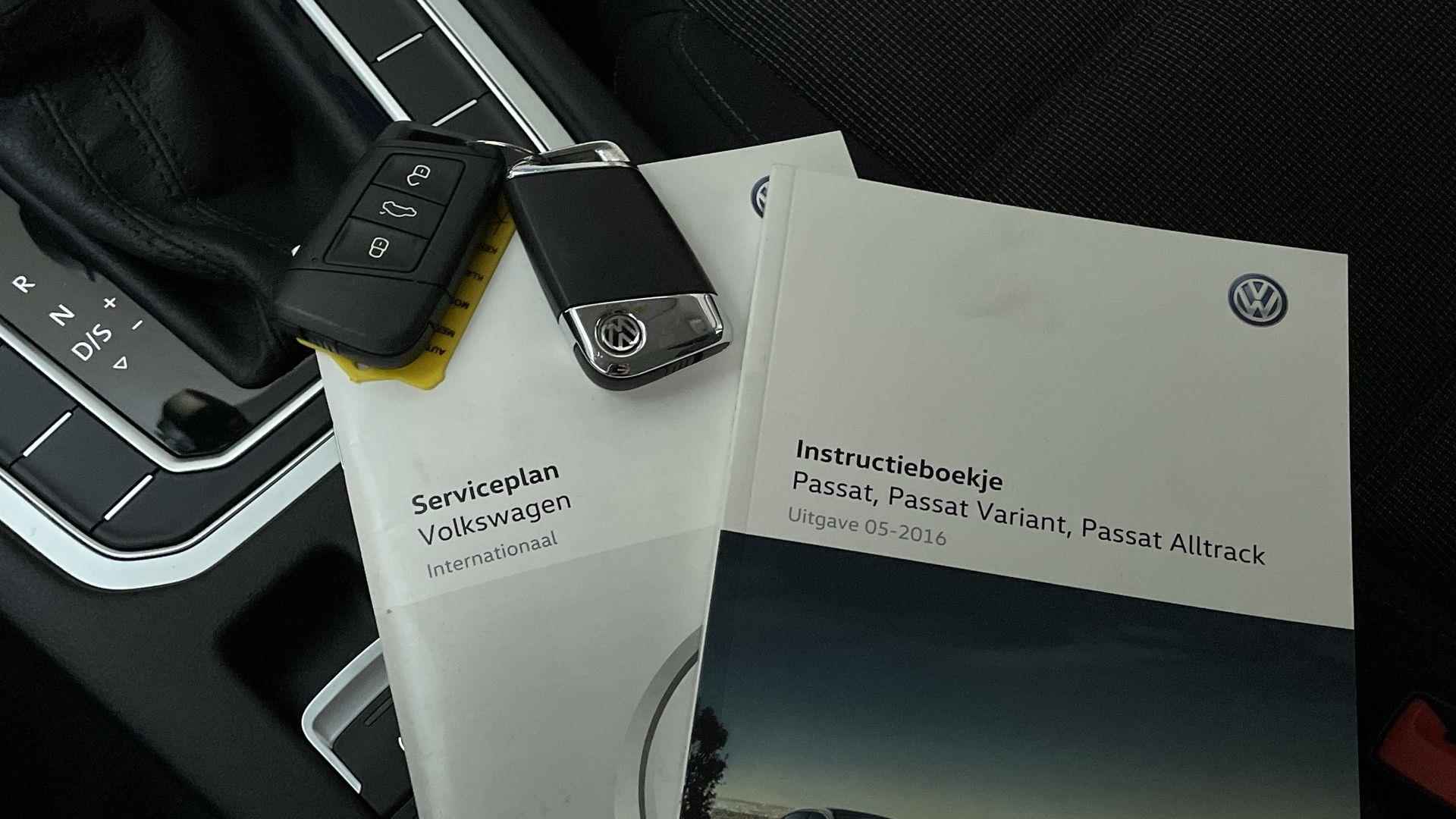 Volkswagen Passat Variant 1.4 TSI 150pk DSG ACT Connected Series Navigatie Parkeersensoren DAB+ - 20/28
