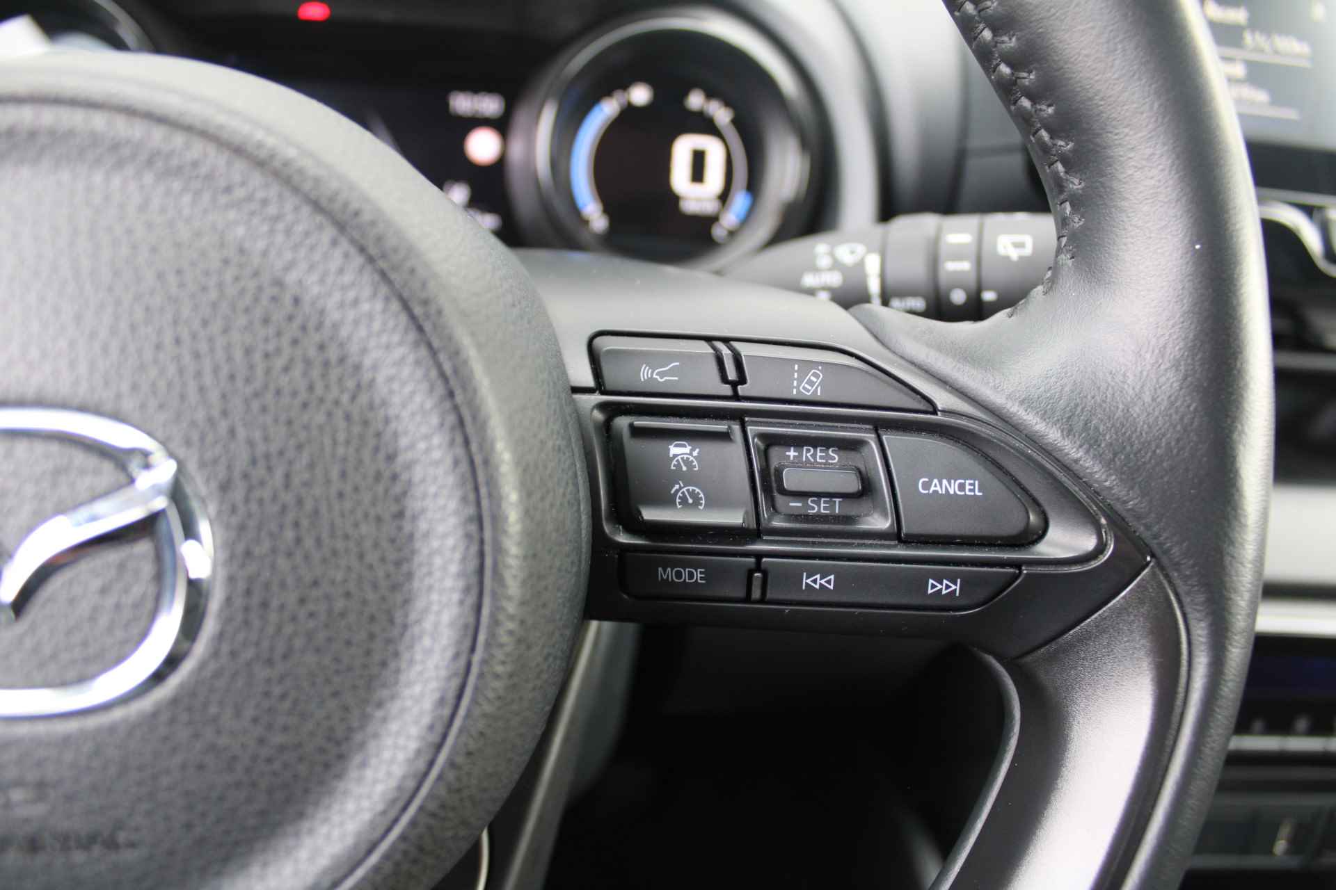 Mazda 2 Hybrid 1.5 Select | Airco | Navi | Cruise | PDC | Head-up display | Keyless | Camera | - 17/37