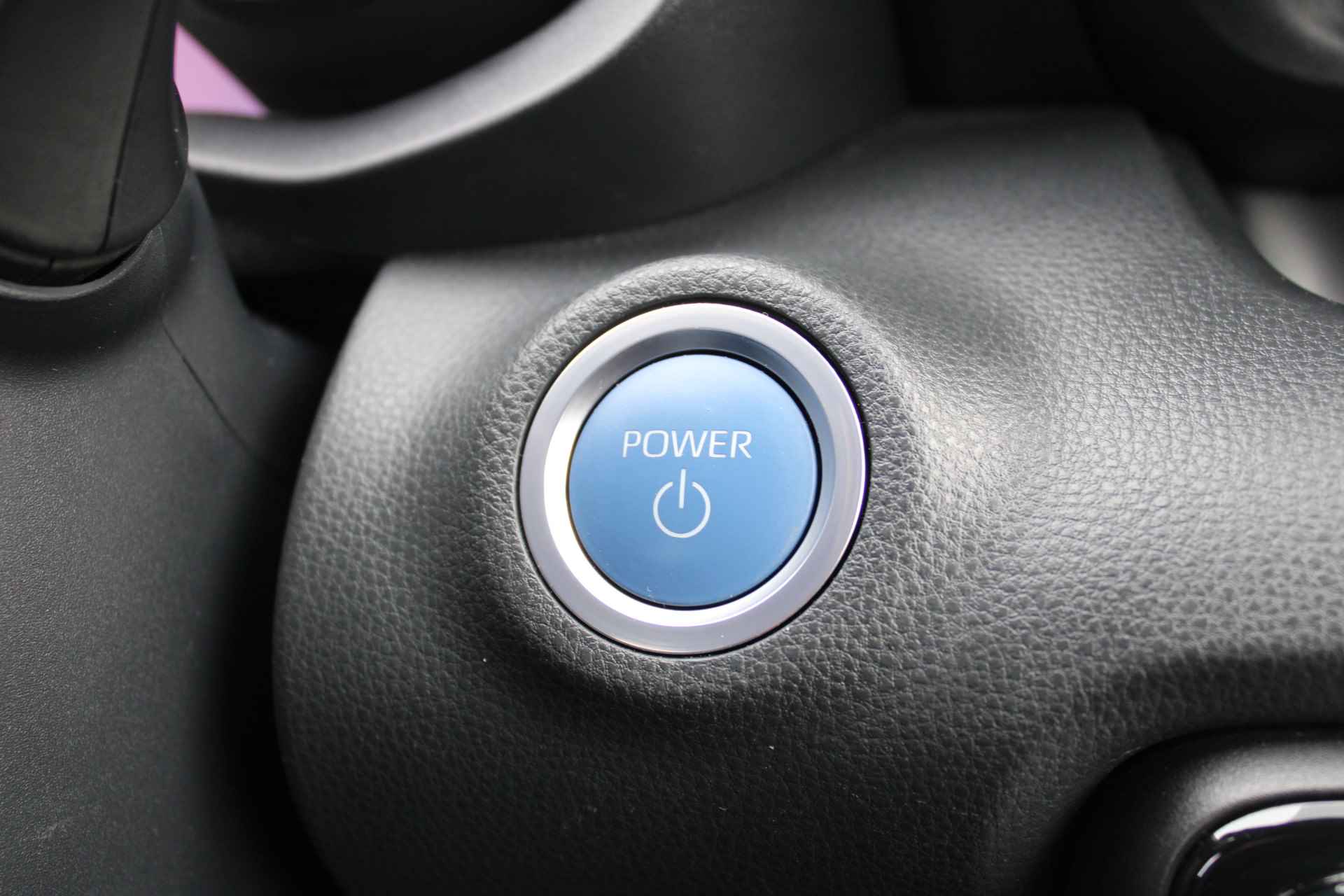 Mazda 2 Hybrid 1.5 Select | Airco | Navi | Cruise | PDC | Head-up display | Keyless | Camera | - 19/37