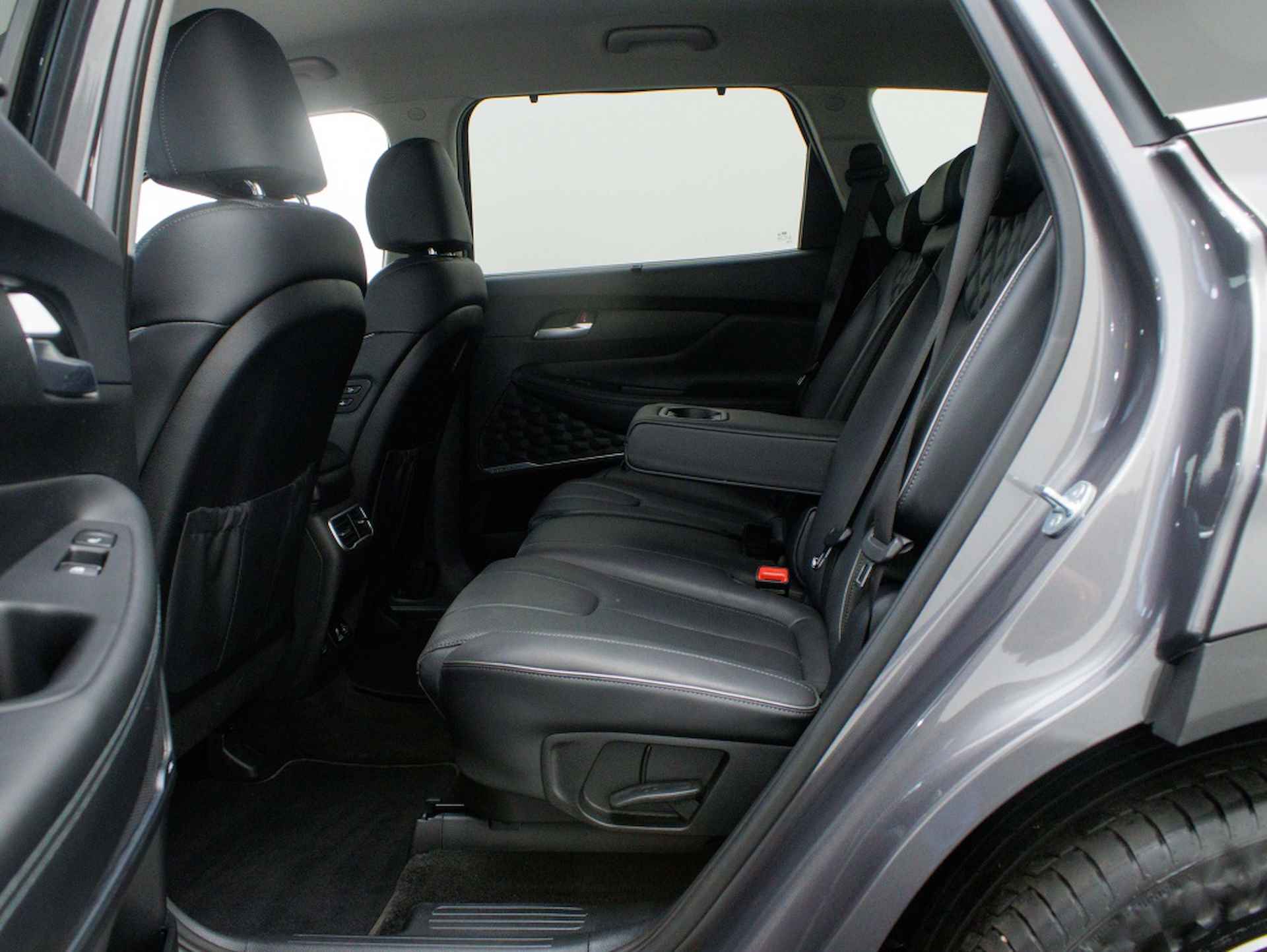 Hyundai Santa Fe 1.6 T-GDI HEV Premium 7-zits | Trekhaak | Lease mogelijk - 17/55