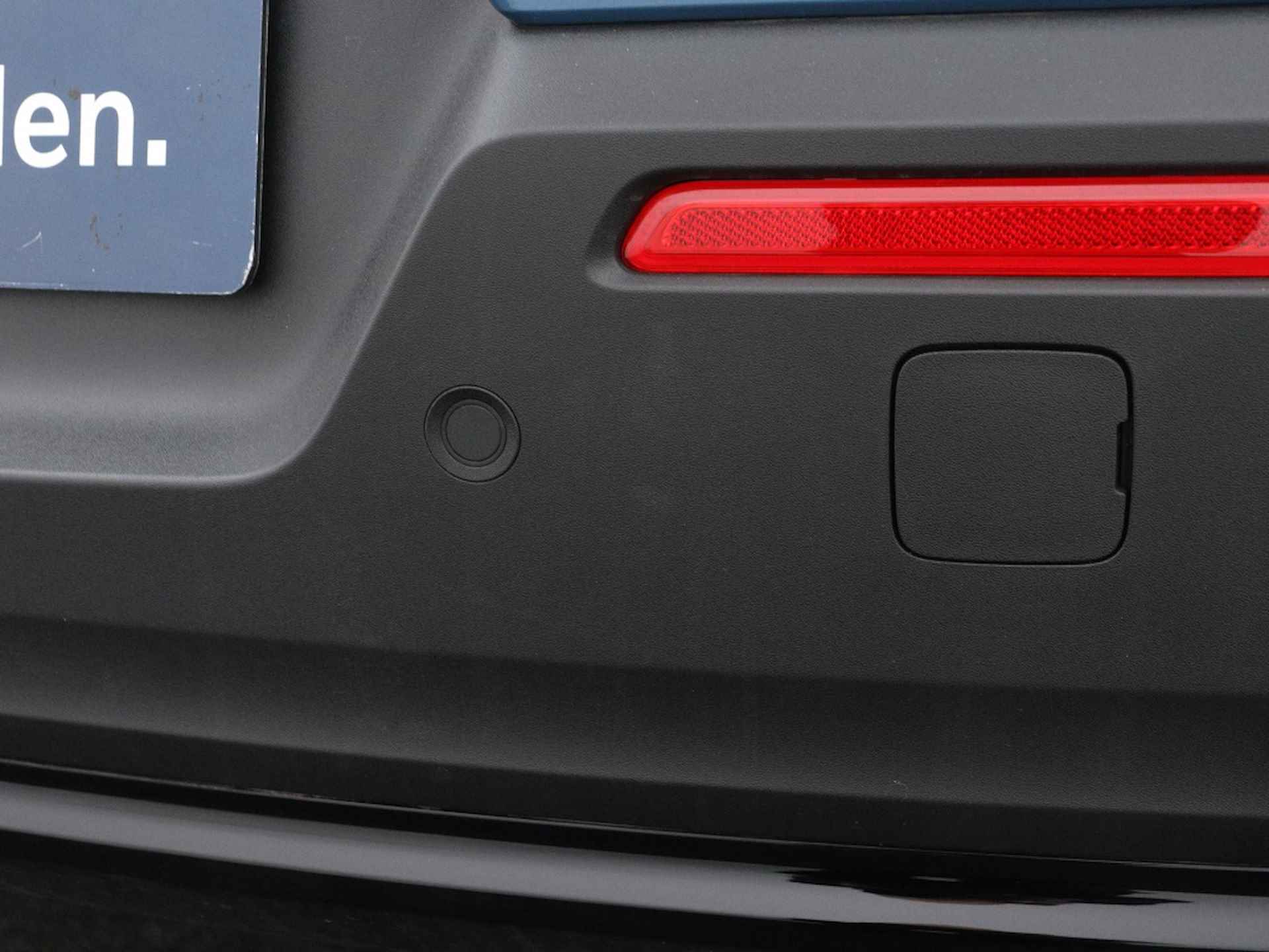 Volvo C40 Extended Plus 82 kWh | Trekhaak | Panorama dak | Camera | - 37/44