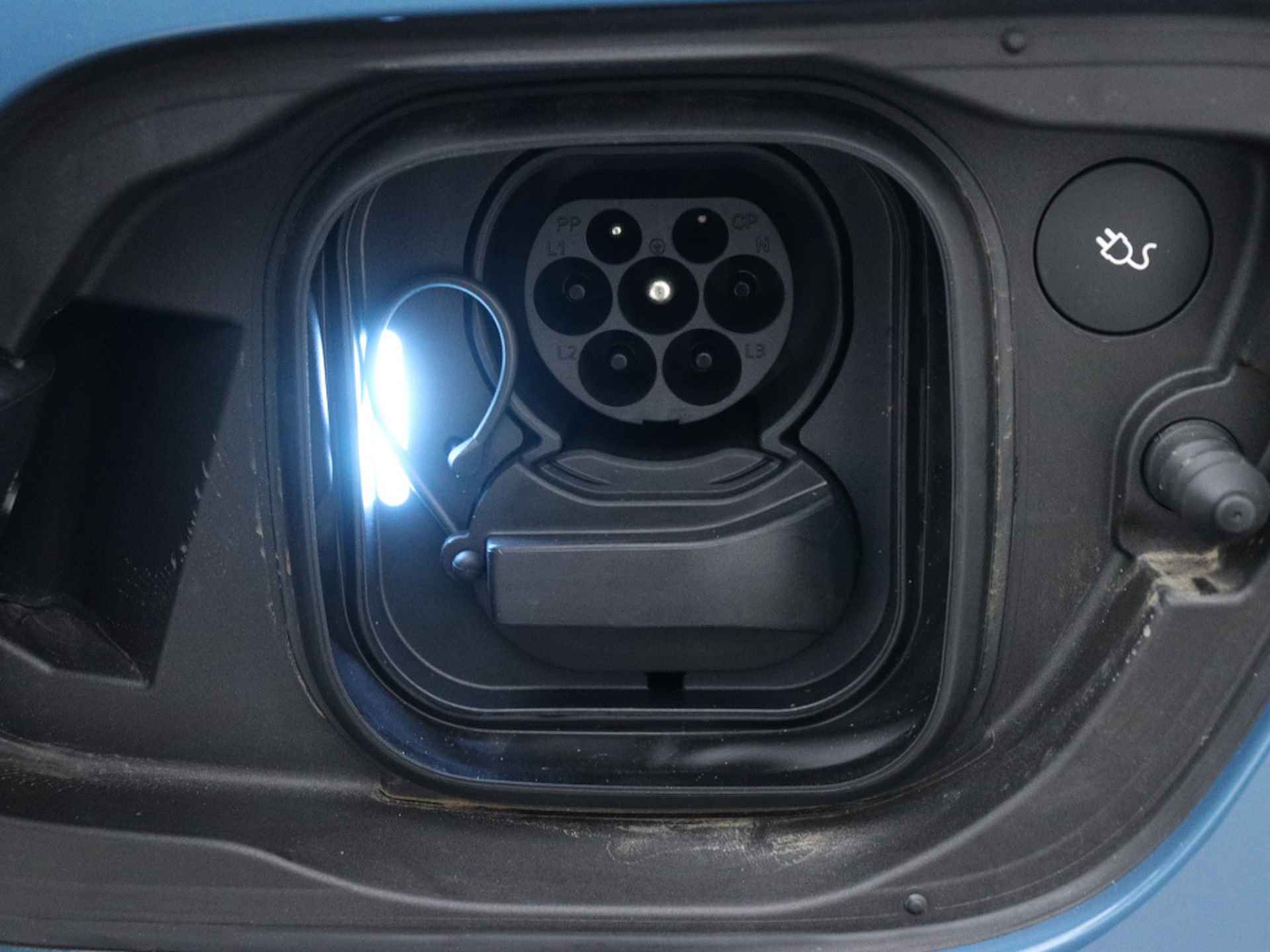 Volvo C40 Extended Plus 82 kWh | Trekhaak | Panorama dak | Camera | - 39/44