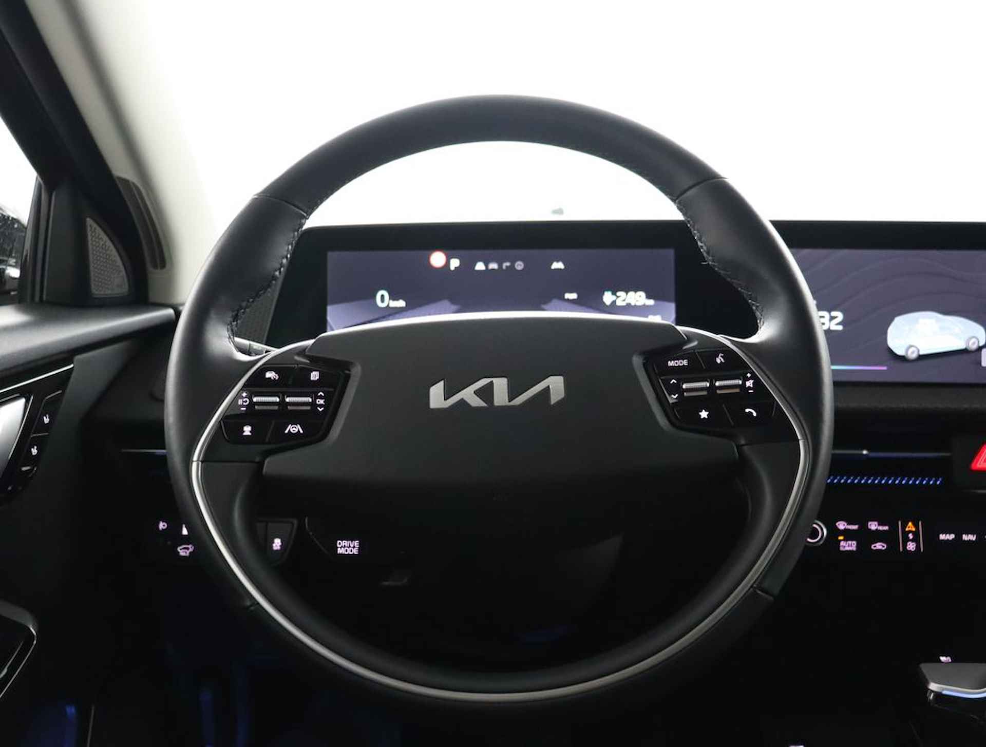 Kia Ev6 Plus 77.4 kWh - Led - Adaptief Cruise Control - Voorstoelen Verwarmd - Climate Control - Apple/Android Carplay - Fabrieksgarantie tot 06/2030 - 32/81