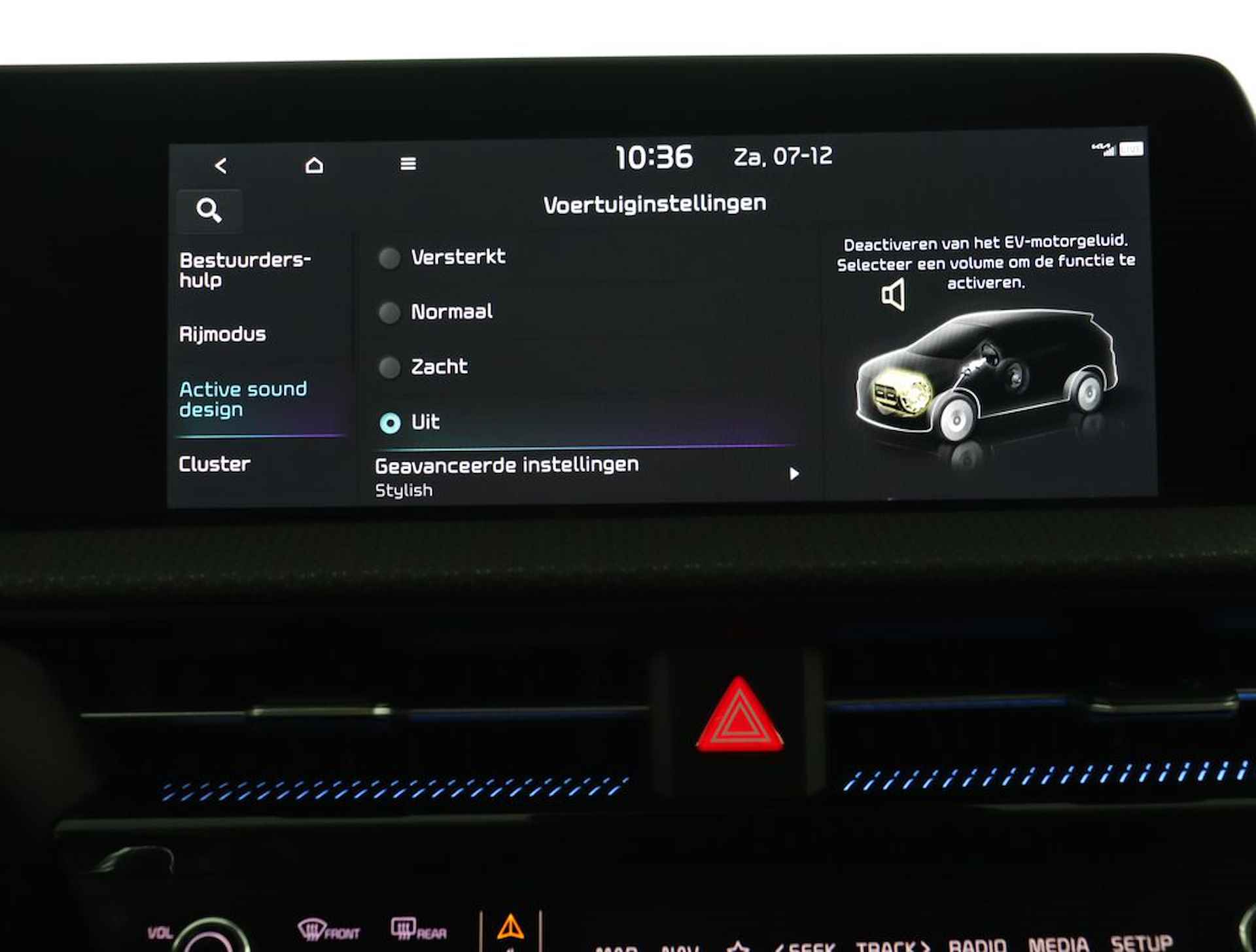 Kia Ev6 Plus 77.4 kWh - Led - Adaptief Cruise Control - Voorstoelen Verwarmd - Climate Control - Apple/Android Carplay - Fabrieksgarantie tot 06/2030 - 55/81