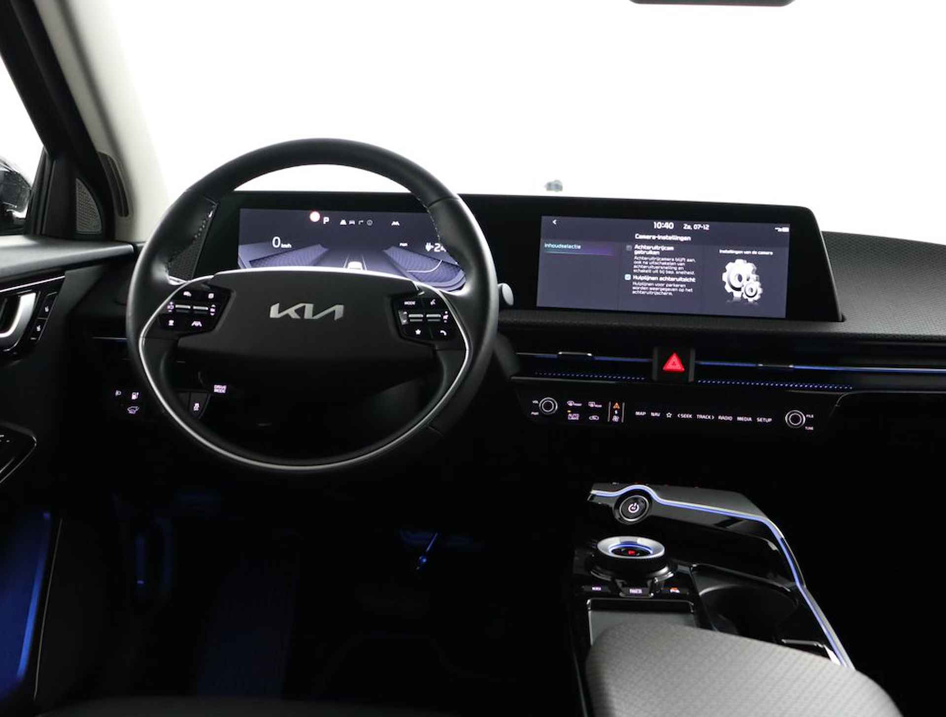 Kia Ev6 Plus 77.4 kWh - Led - Adaptief Cruise Control - Voorstoelen Verwarmd - Climate Control - Apple/Android Carplay - Fabrieksgarantie tot 06/2030 - 69/81