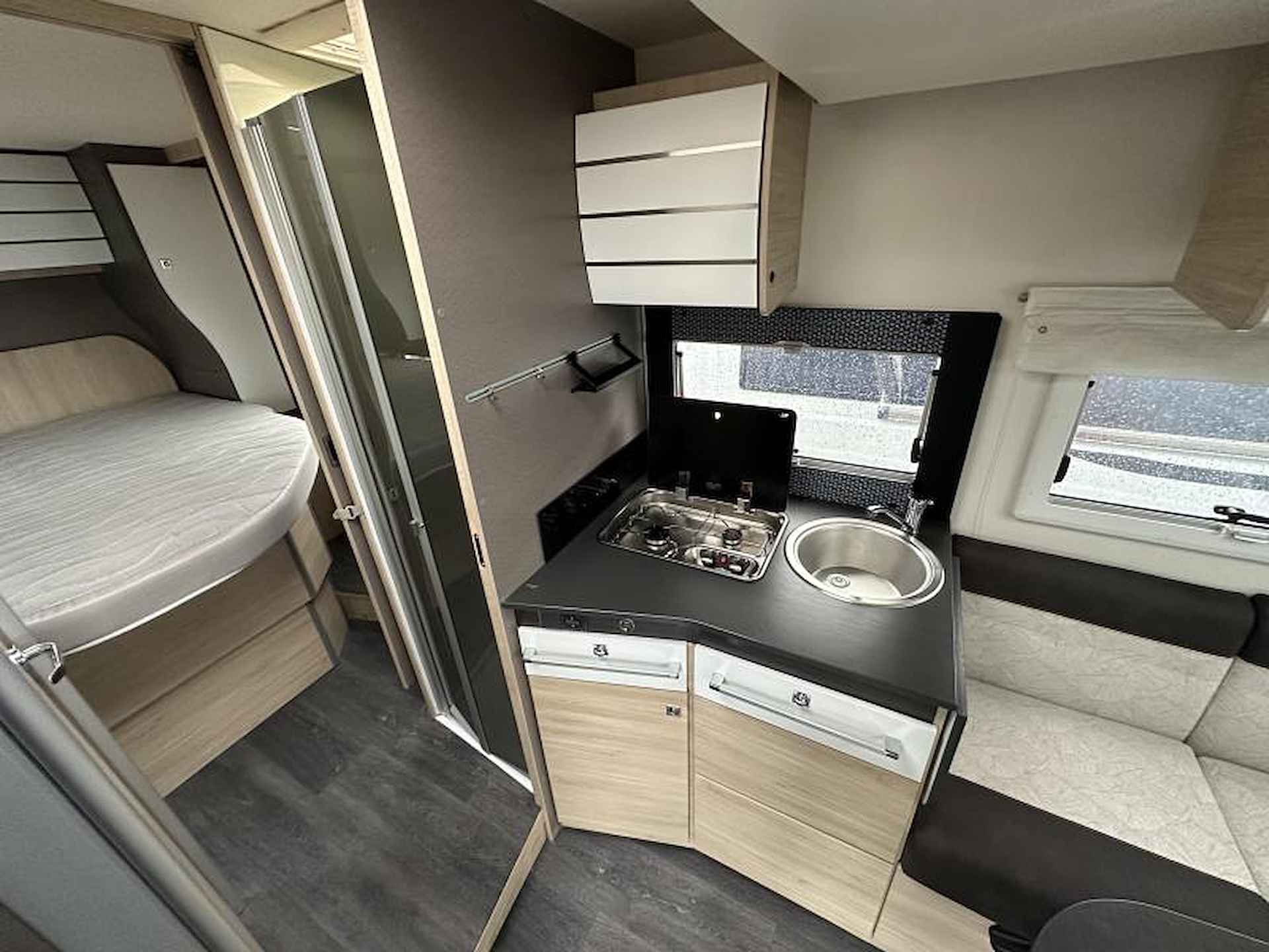 Challenger Graphite 328 - QUEENSBED+HEFBED+LEVEL - 11/25