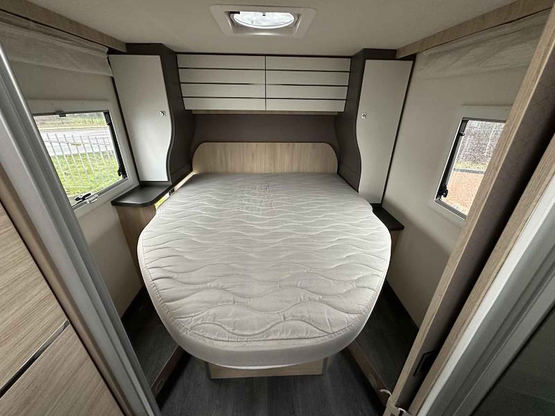 Challenger Graphite 328 - QUEENSBED+HEFBED+LEVEL - 14/25