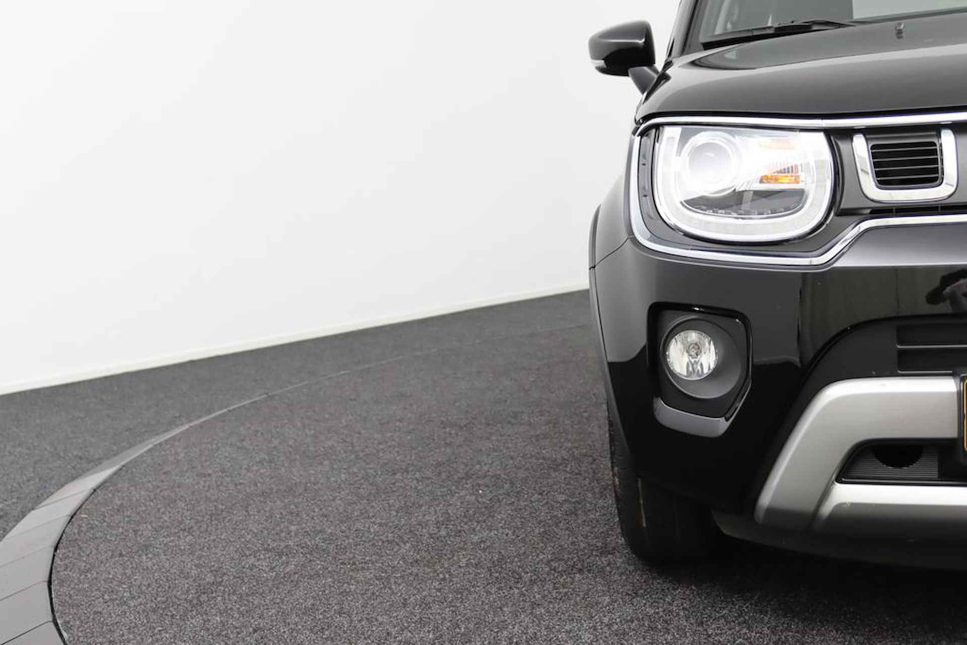 Suzuki Ignis 1.2 Smart Hybrid Style Navigatie|Handgeschakeld|Stoelverwarming - 30/42