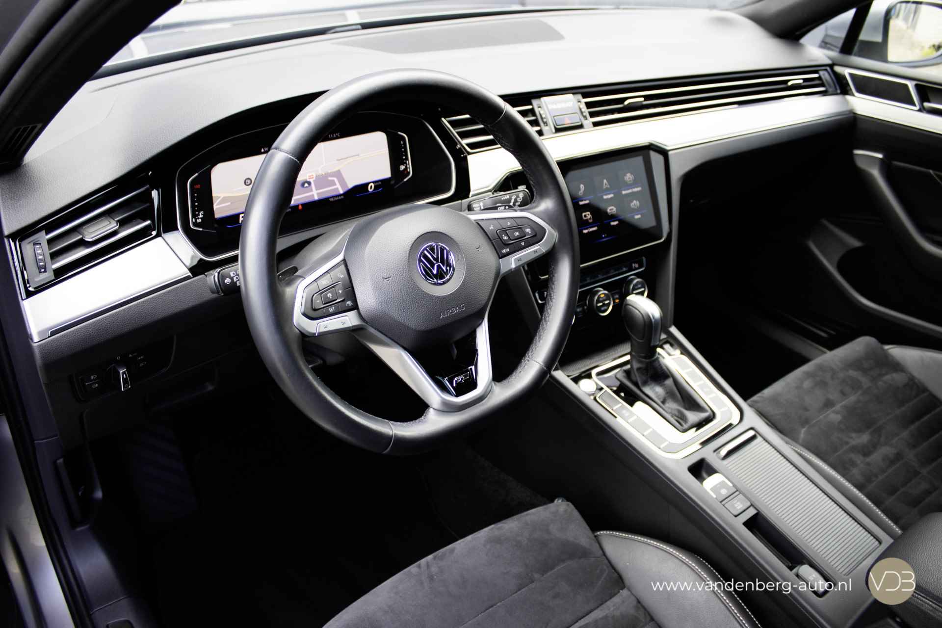 Volkswagen Passat Variant 1.5 TSI 150pk Elegance Business R-Line Origineel NL - 6/15