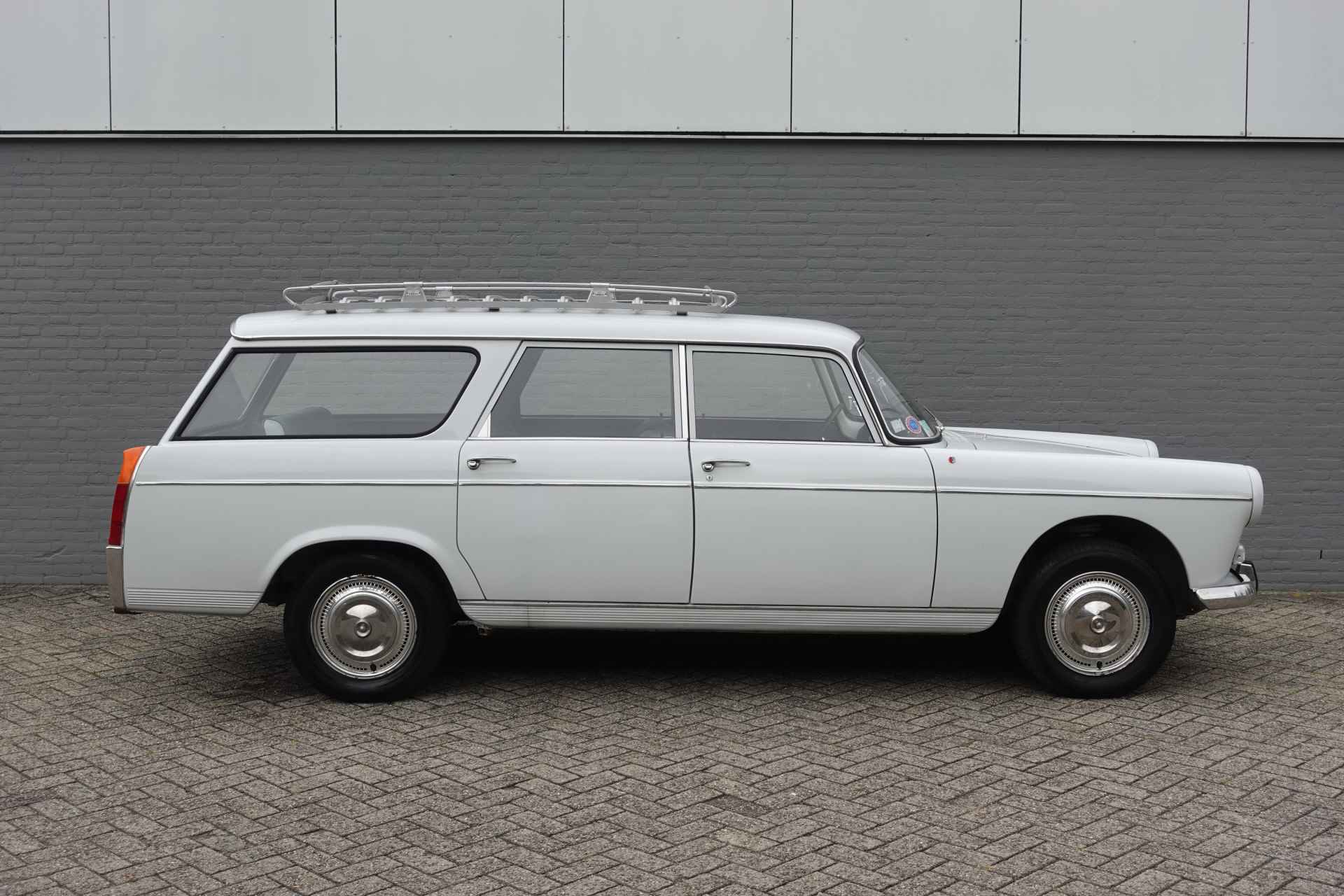 Peugeot 404L Familiale 1.6 | 7 Zitpl. | T.u.p.a.c. Imperiaal | Trekhaak | Org. Radio - 3/28