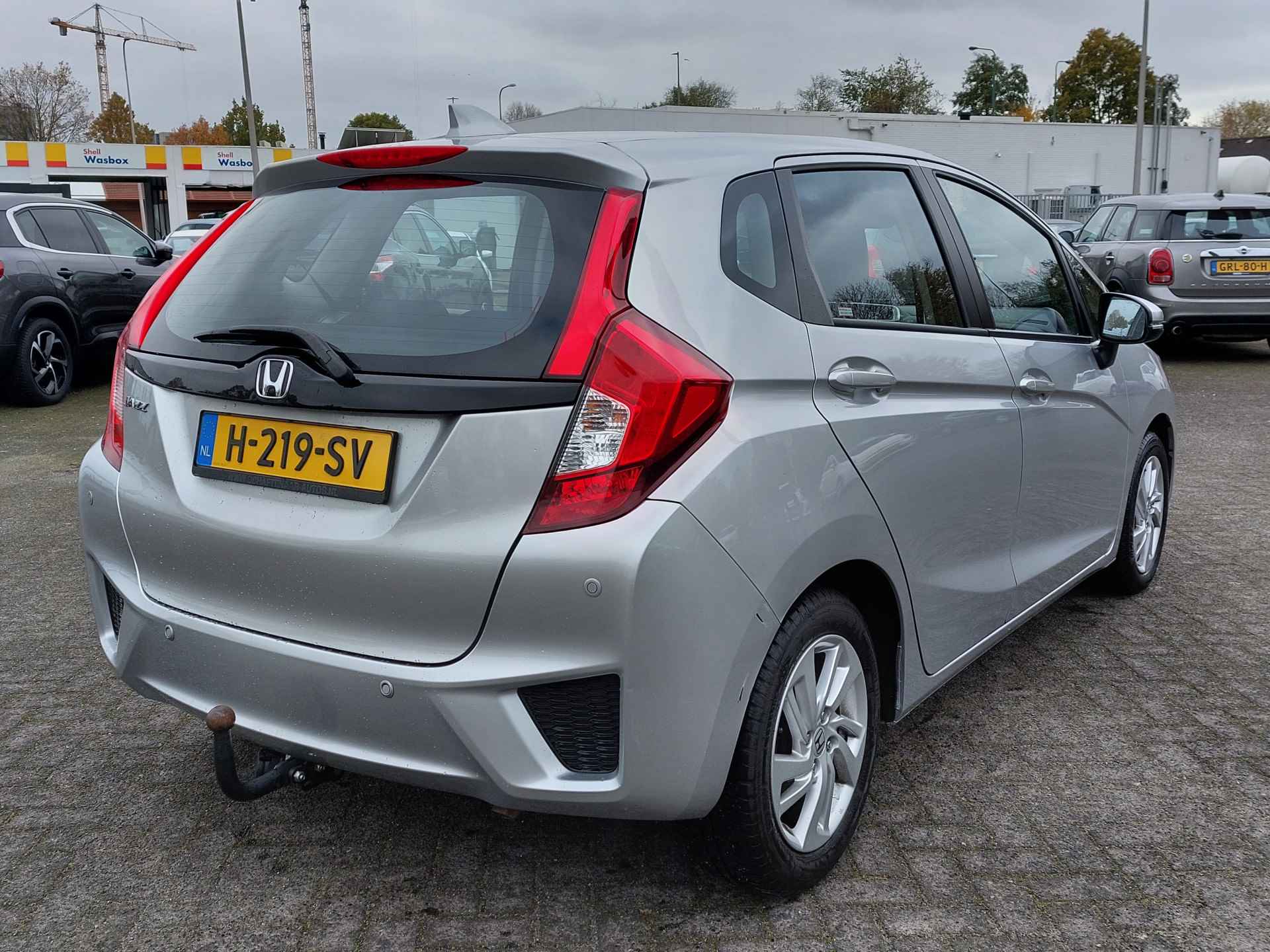 Honda Jazz 1.3 i-VTEC 102pk Comfort | Navi | Airco | Cruise | Bluetooth Carkit+Streaming |  Pdc V+A | Stoelverwarming | Rijstrook+Licht+Regensensor | 15''lm | Trekhaak - 4/39