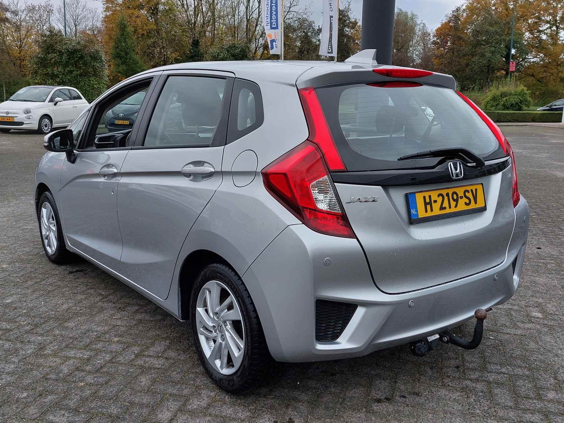 Honda Jazz 1.3 i-VTEC 102pk Comfort | Navi | Airco | Cruise | Bluetooth Carkit+Streaming |  Pdc V+A | Stoelverwarming | Rijstrook+Licht+Regensensor | 15''lm | Trekhaak - 5/39