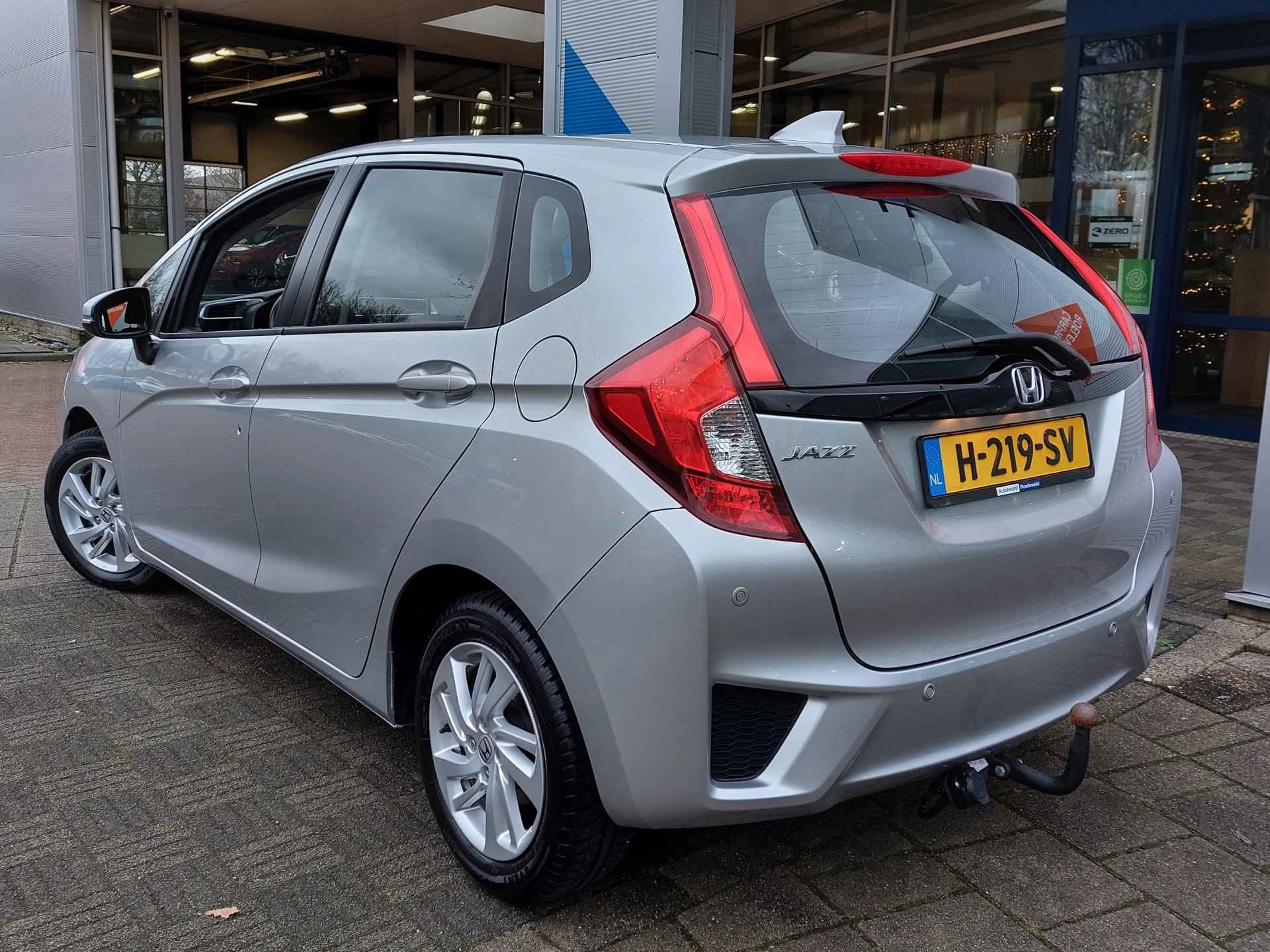 Honda Jazz 1.3 i-VTEC 102pk Comfort | Navi | Airco | Cruise | Bluetooth Carkit+Streaming |  Pdc V+A | Stoelverwarming | Rijstrook+Licht+Regensensor | 15''lm | Trekhaak - 5/43