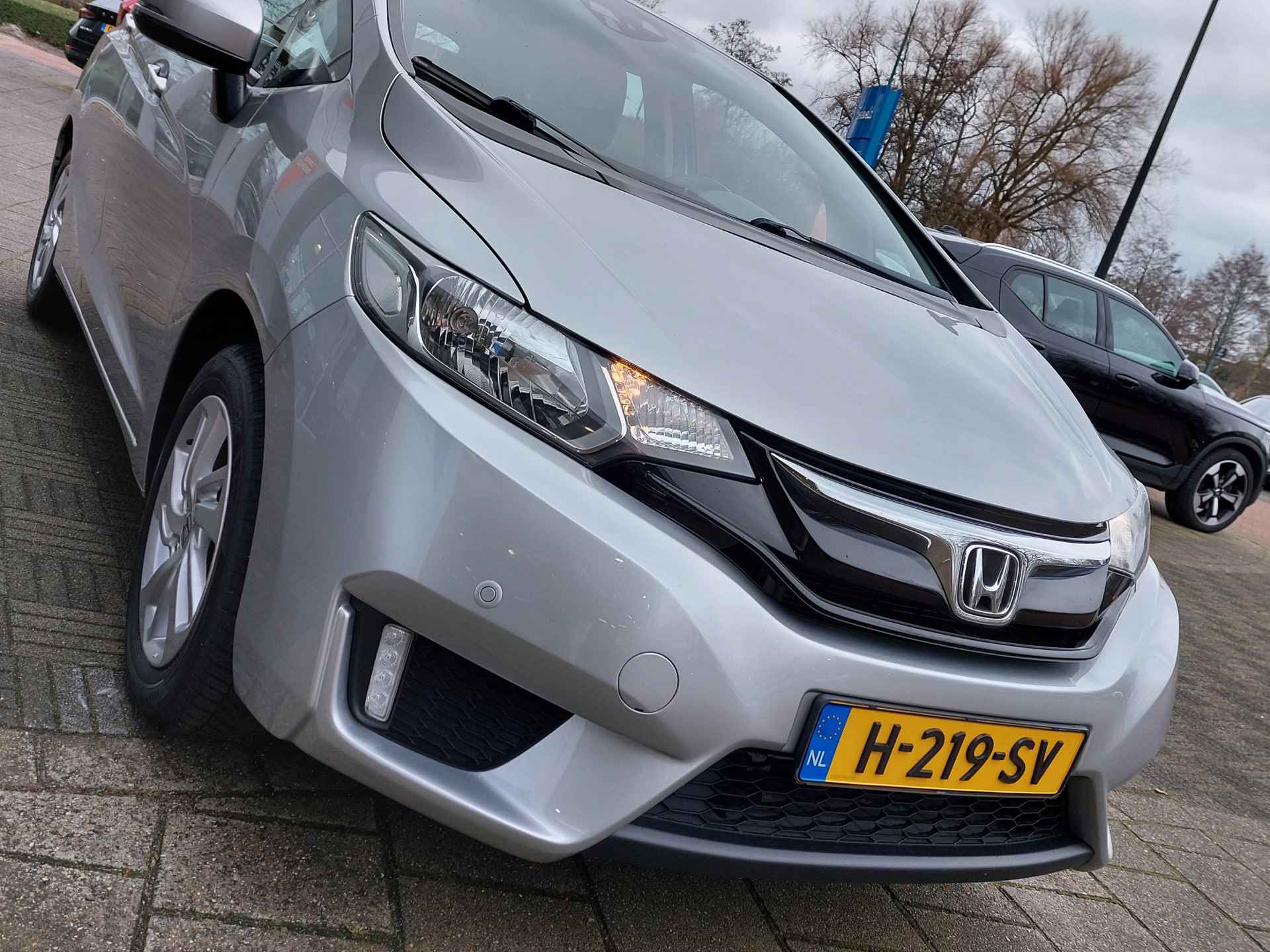 Honda Jazz 1.3 i-VTEC 102pk Comfort | Navi | Airco | Cruise | Bluetooth Carkit+Streaming |  Pdc V+A | Stoelverwarming | Rijstrook+Licht+Regensensor | 15''lm | Trekhaak - 38/43