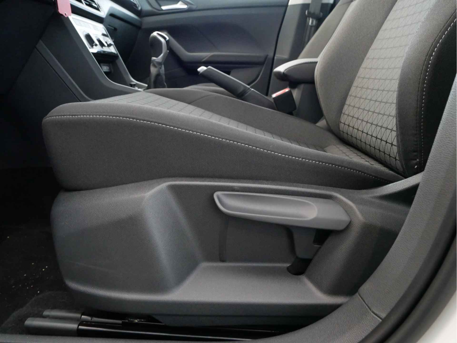 Volkswagen T-Cross 1.0 TSI 110 pk Life | Digital Cockpit | LMV | Navigatie | Parkeersensoren | Apple Carplay/Android | - 13/31