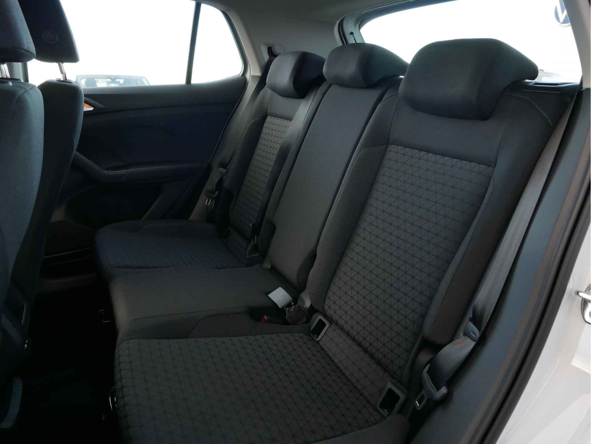Volkswagen T-Cross 1.0 TSI 110 pk Life | Digital Cockpit | LMV | Navigatie | Parkeersensoren | Apple Carplay/Android | - 14/31