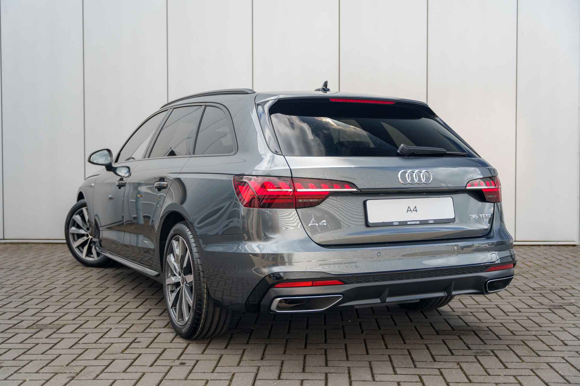 Audi A4 Avant S edition Competition - 40/40