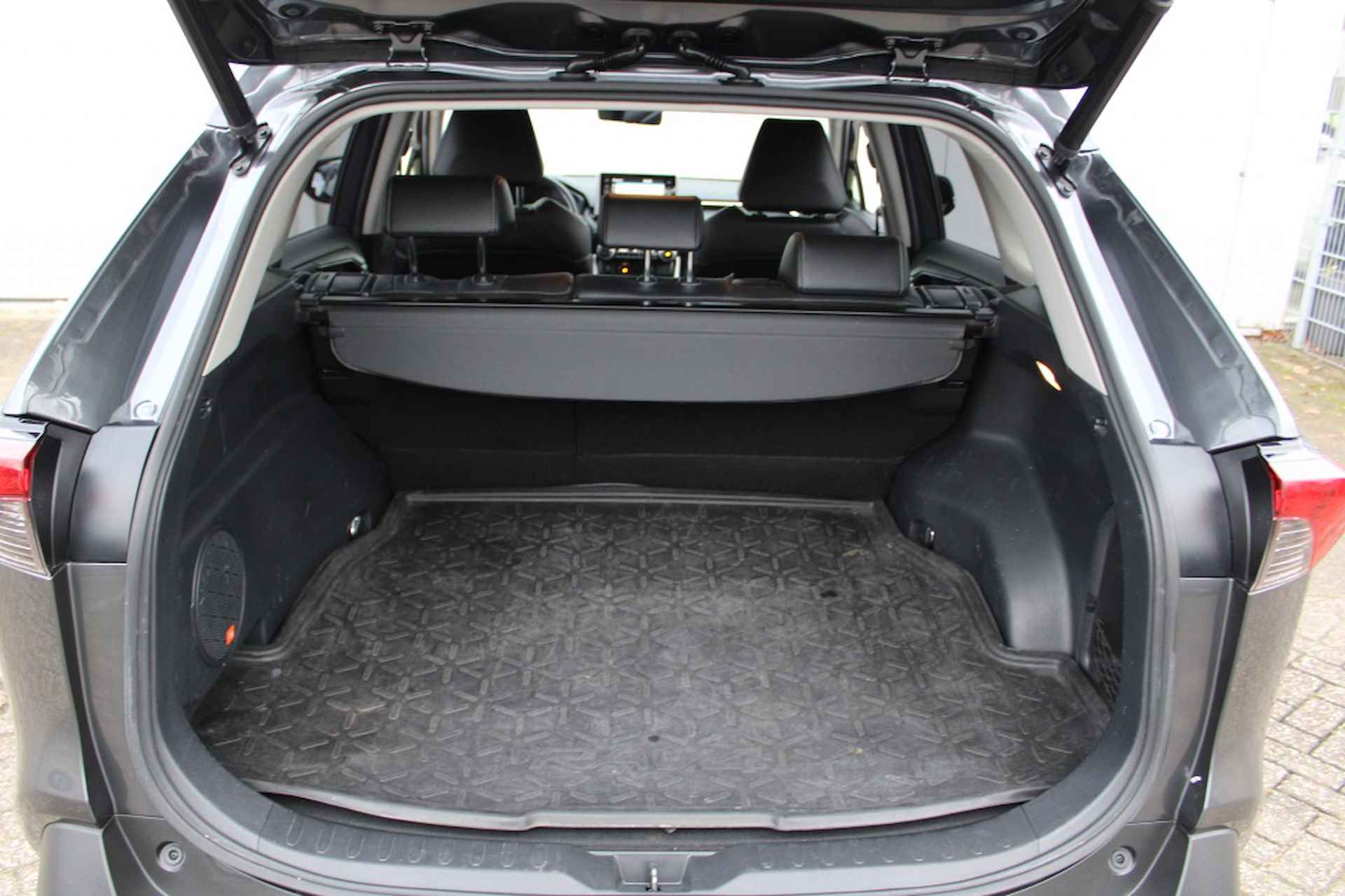 Toyota RAV4 2.5 Hybrid AWD Executive + Trekhaak - 32/35