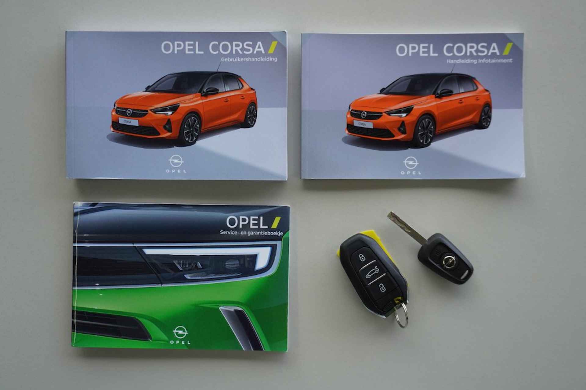 OPEL Corsa 1.2 Turbo 100pk Elegance / Keyless / Led / Camera / Navi / Pdc - 37/38