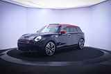 MINI Clubman 2.0JCW 306Pk ALL4 Chili PANO/HARMAN KARDON/CAMERA/CARPLAY/STOELVERW./NAVI/CRUISE/LMV 19''