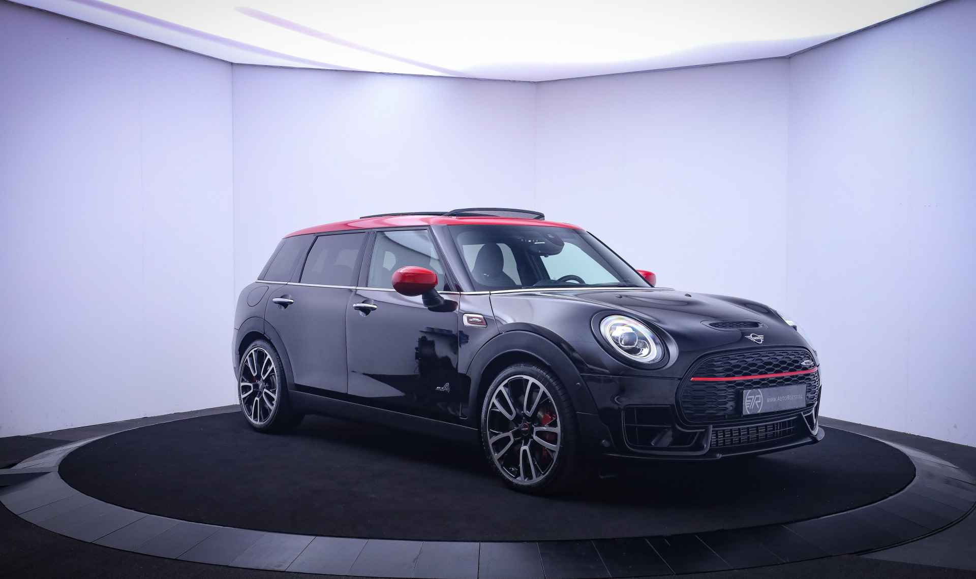 MINI Clubman 2.0JCW 306Pk ALL4 Chili PANO/HARMAN KARDON/CAMERA/CARPLAY/STOELVERW./NAVI/CRUISE/LMV 19'' - 3/38