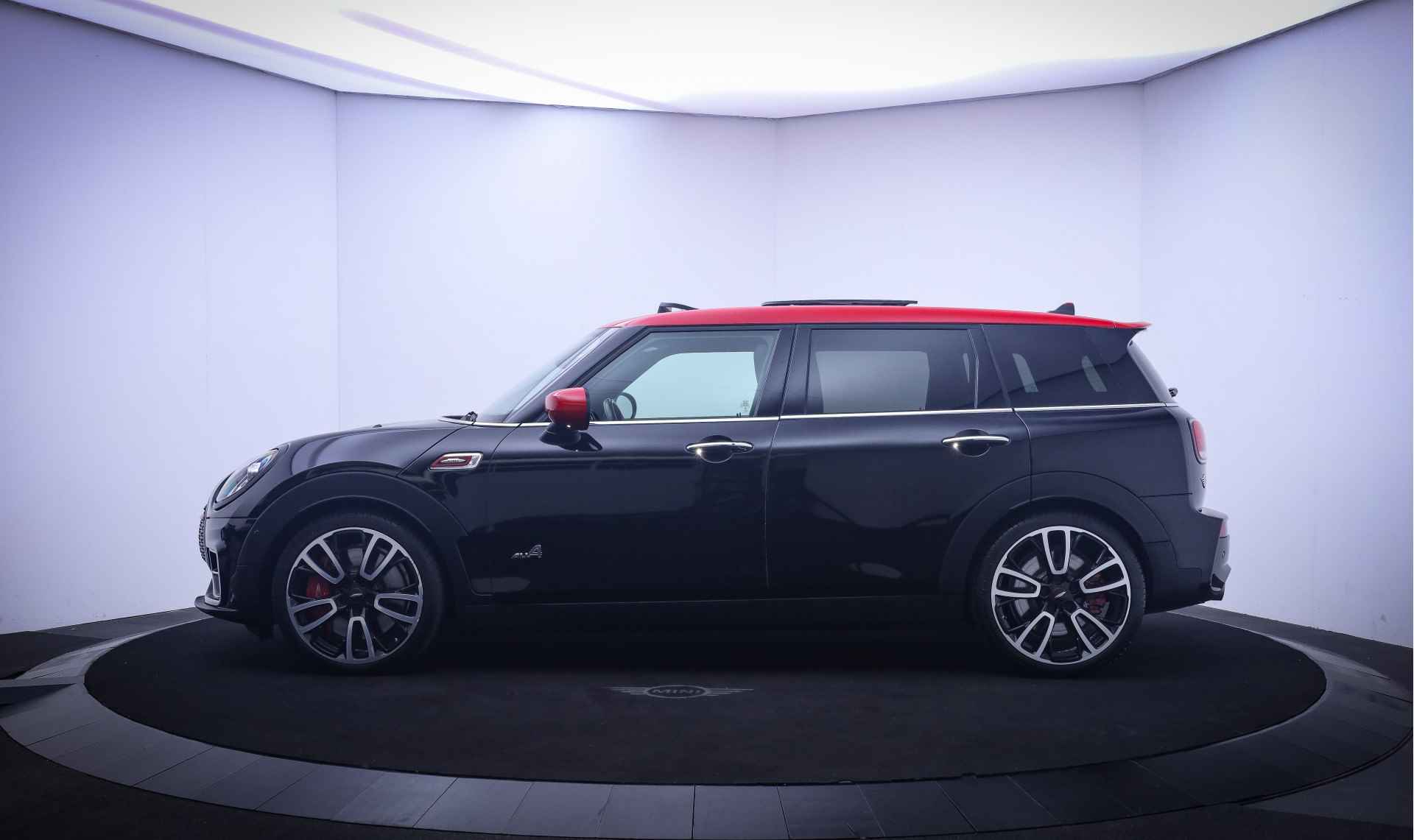 MINI Clubman 2.0JCW 306Pk ALL4 Chili PANO/HARMAN KARDON/CAMERA/CARPLAY/STOELVERW./NAVI/CRUISE/LMV 19'' - 13/38