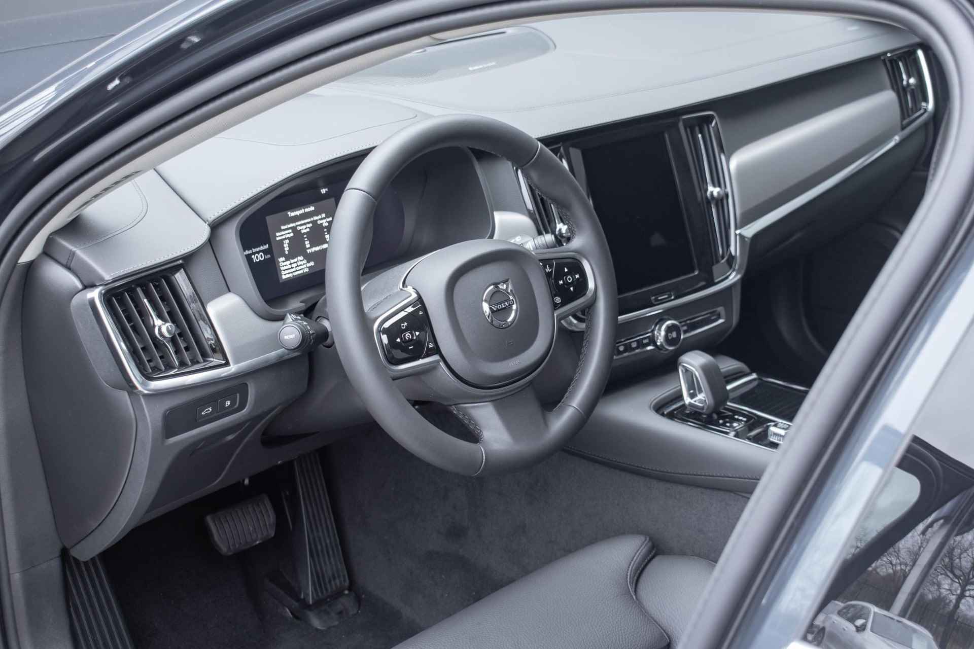 Volvo V90 T6 Recharge AWD Ultimate Bright | 360° Camera | Volvo Guard Alarm | Elektrisch Schuif Kanteldak | Harman Kardon Premium Audio | Head-Up Display | Elektrisch Verstelbare Voorstoelen met Geheugen - 3/31