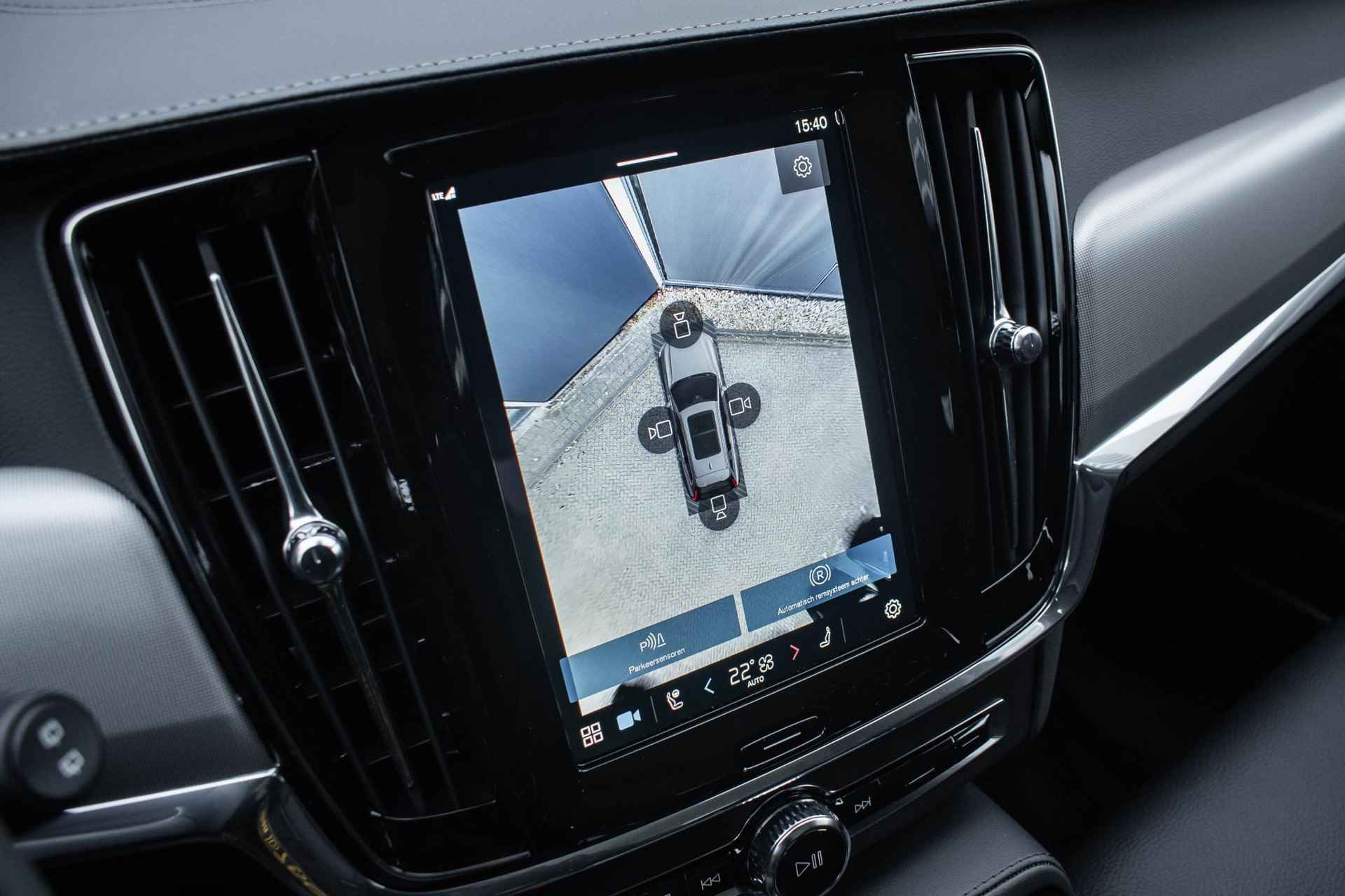 Volvo V90 T6 Recharge AWD Ultimate Bright | 360° Camera | Volvo Guard Alarm | Elektrisch Schuif Kanteldak | Harman Kardon Premium Audio | Head-Up Display | Elektrisch Verstelbare Voorstoelen met Geheugen - 19/31