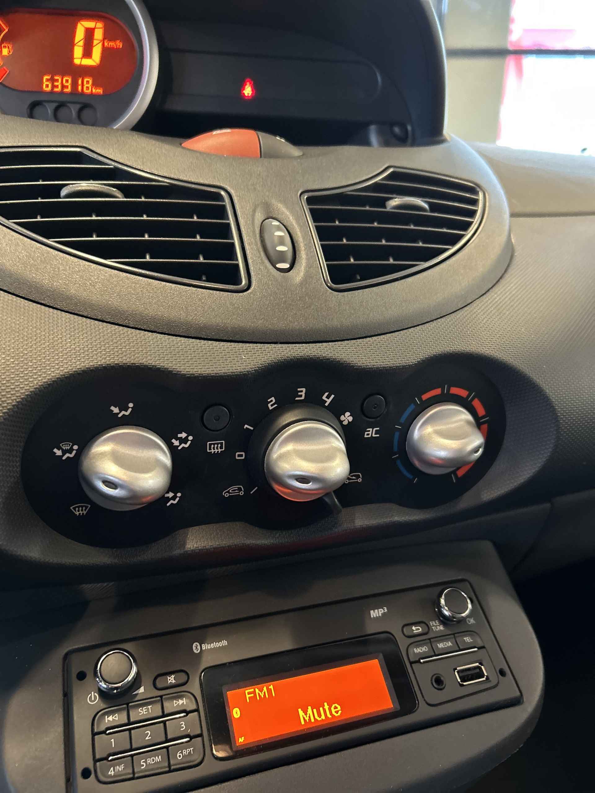 Renault Twingo 1.2 16V Collection | Cruise control | Airco | Nederlands geleverd | Lage KM stand - 16/19