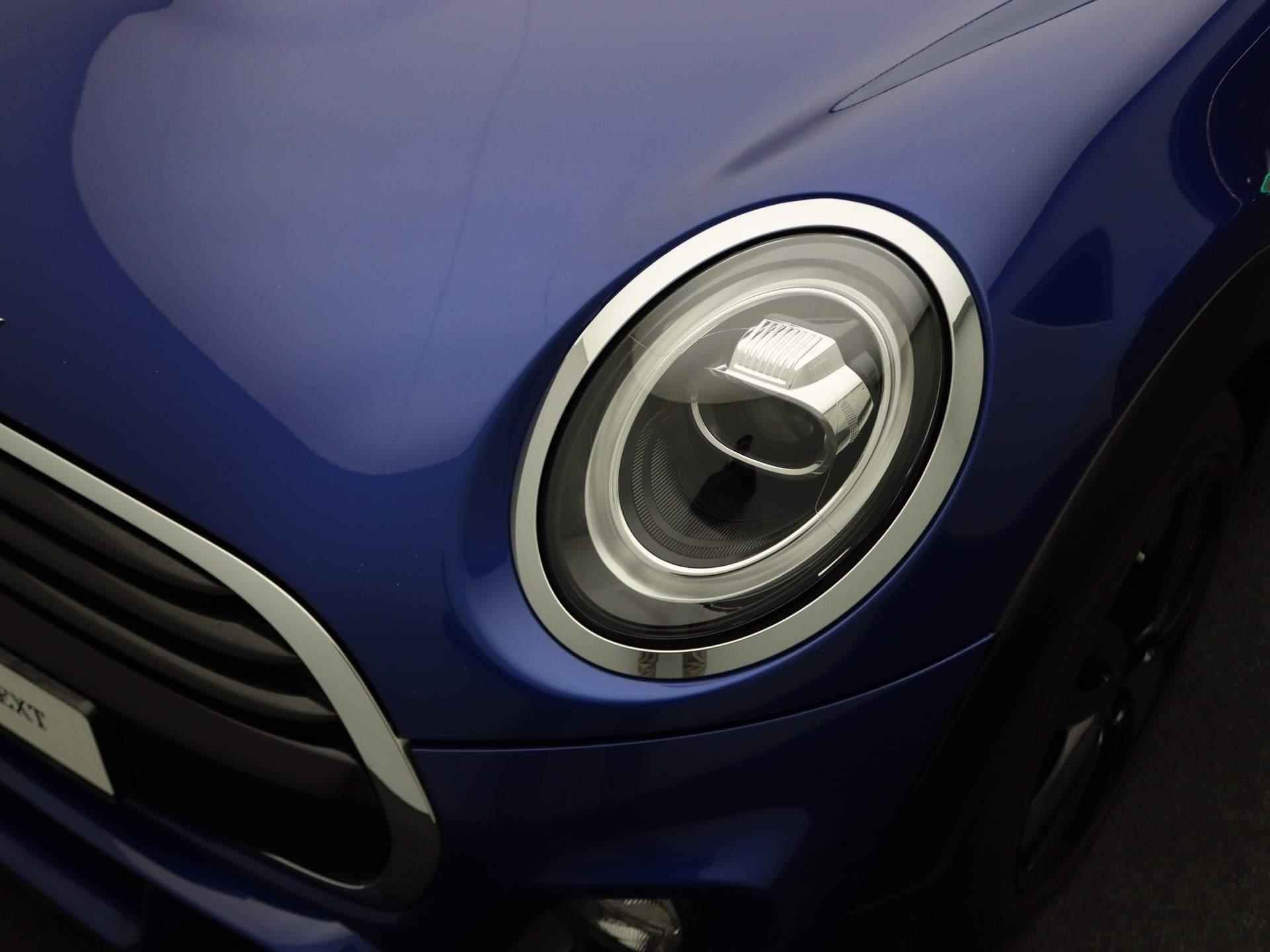 MINI 3-Deurs Cooper JCW Pakket + Business Plus + Comfort Access + PDC + LED + 17'' - 6/24