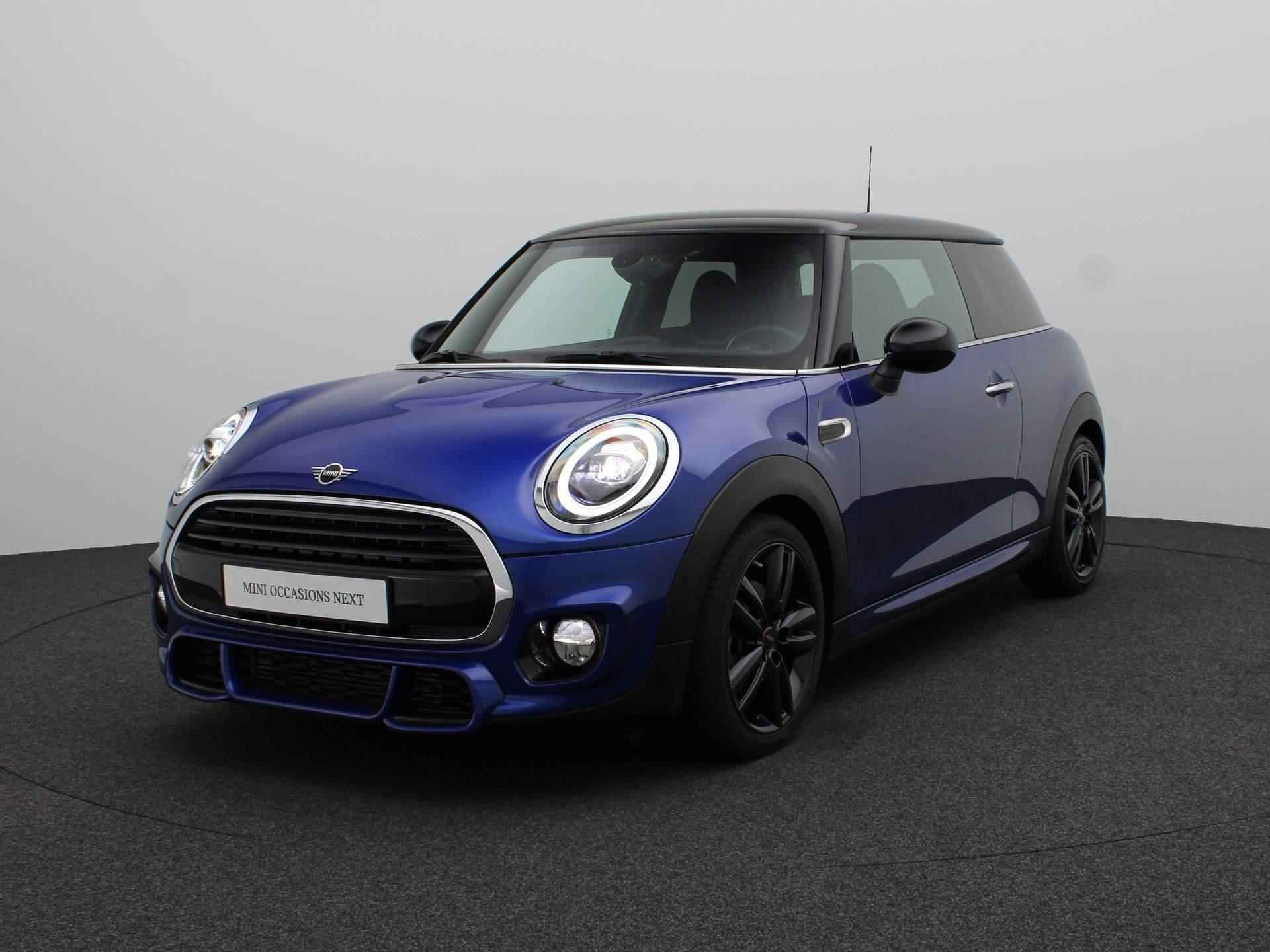 MINI 3-Deurs Cooper JCW Pakket + Business Plus + Comfort Access + PDC + LED + 17'' - 24/24