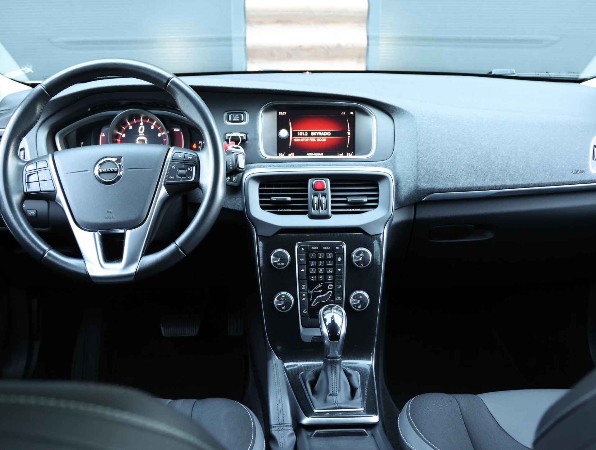 Volvo V40 1.5 T2 Polar+ (1ste eig.|LED|Climate|NAV.|PDC) - 11/41