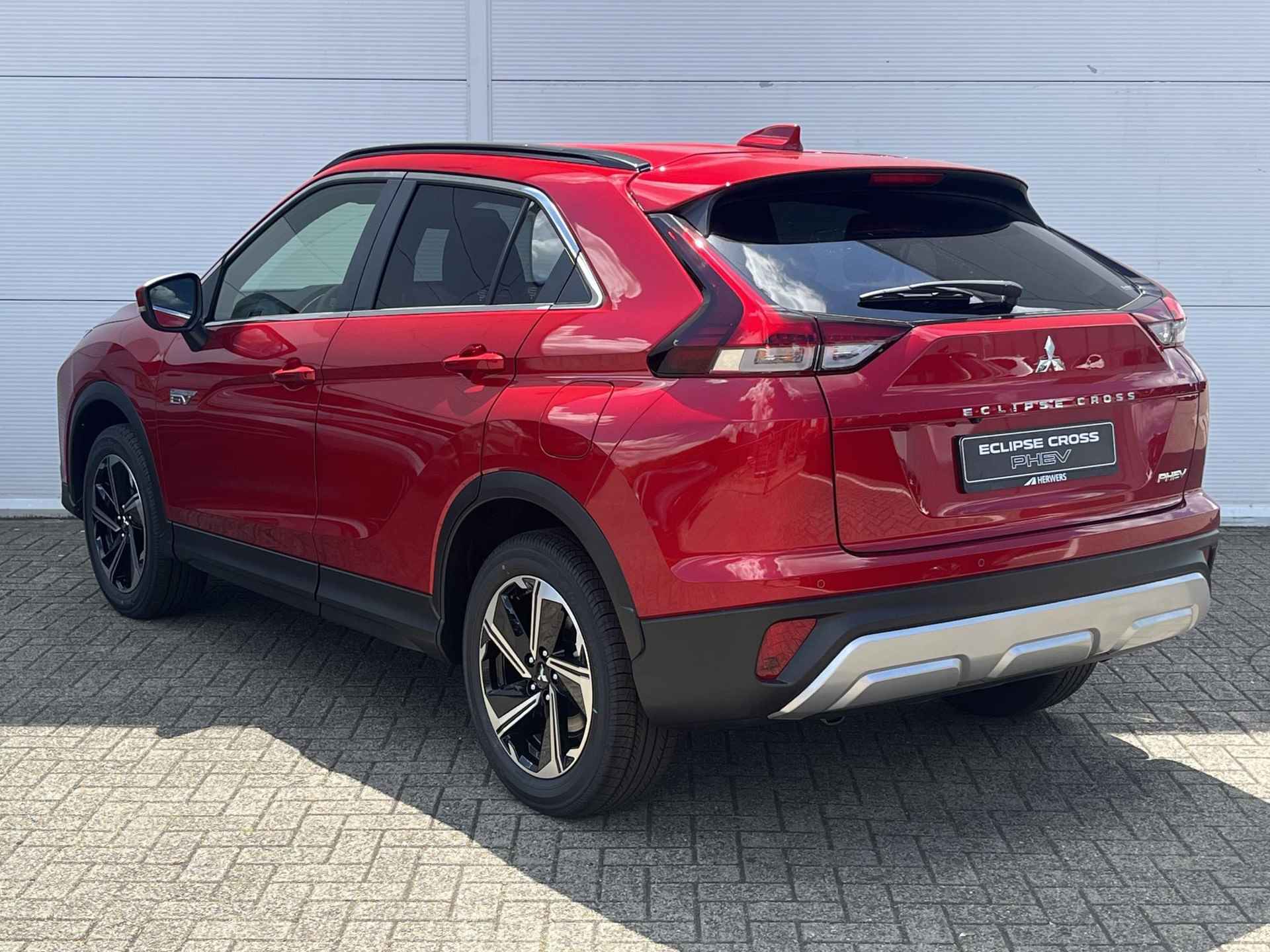 Mitsubishi Eclipse Cross 2.4 PHEV Intense+ / 8 Jaar Fabrieksgarantie / Navigatie + Apple Carplay/Android Auto / Parkeerhulp / Climate Control / Achteruitrijcamera / - 17/38