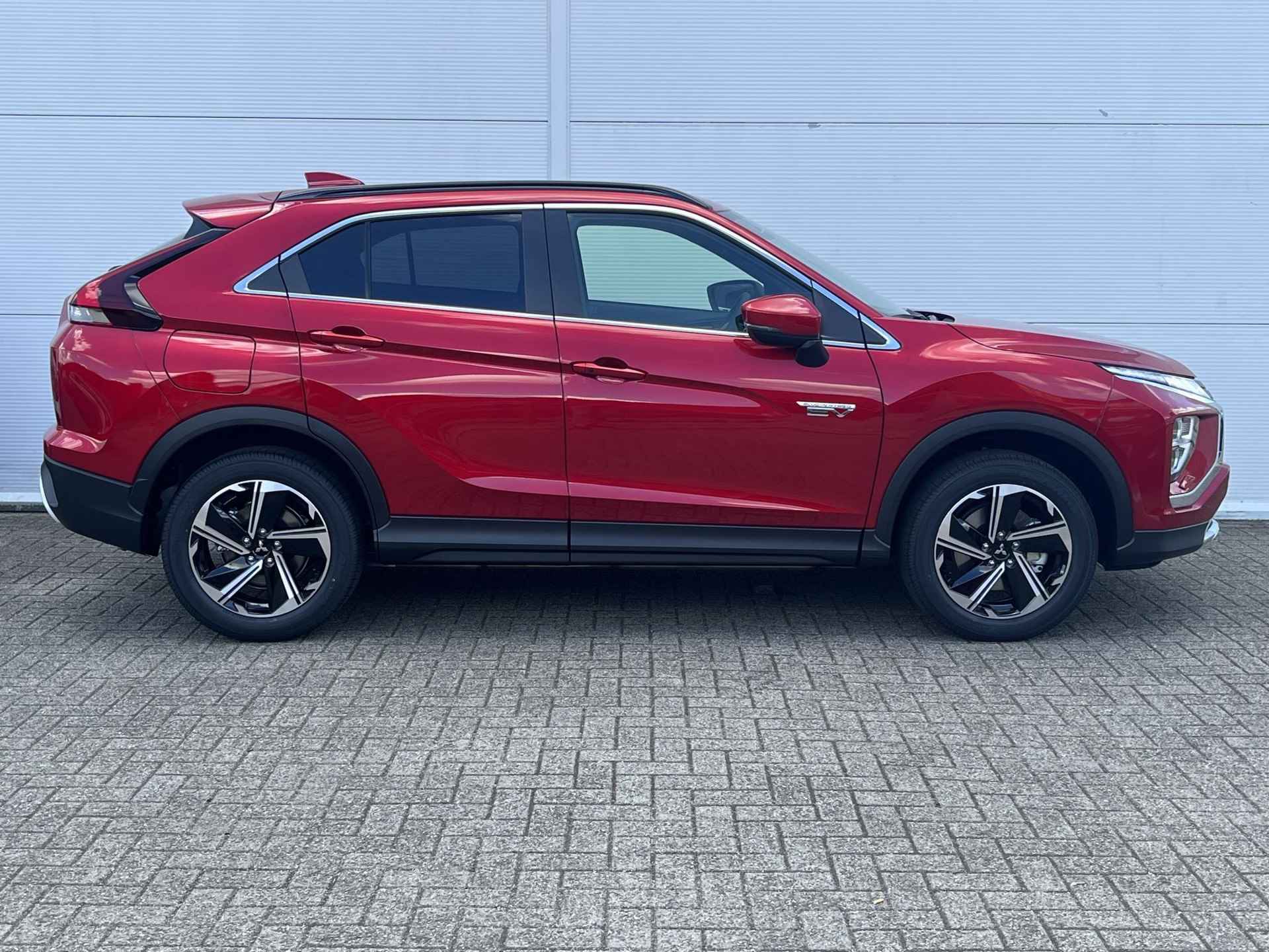 Mitsubishi Eclipse Cross 2.4 PHEV Intense+ / 8 Jaar Fabrieksgarantie / Navigatie + Apple Carplay/Android Auto / Parkeerhulp / Climate Control / Achteruitrijcamera / - 18/38