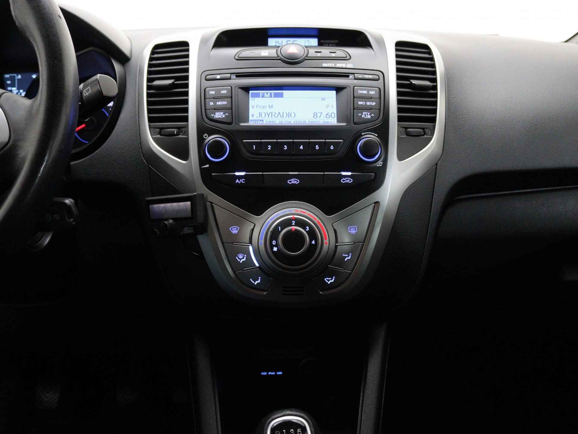 Hyundai ix20 1.4i i-Motion | Trekhaak | Parrot | Airco | - 31/36