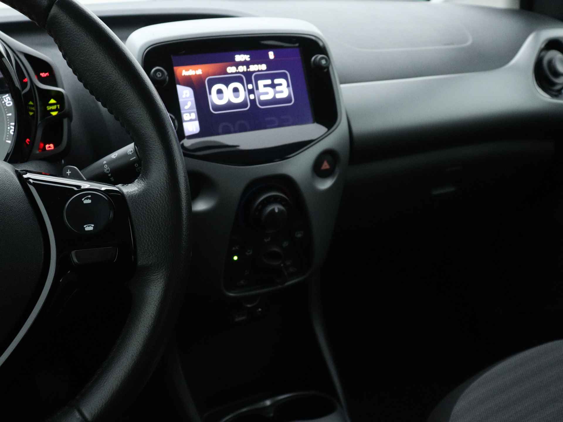 Toyota Aygo 1.0 VVT-i x-play | Automaat | Camera | Apple Carplay / Android Auto - 8/41