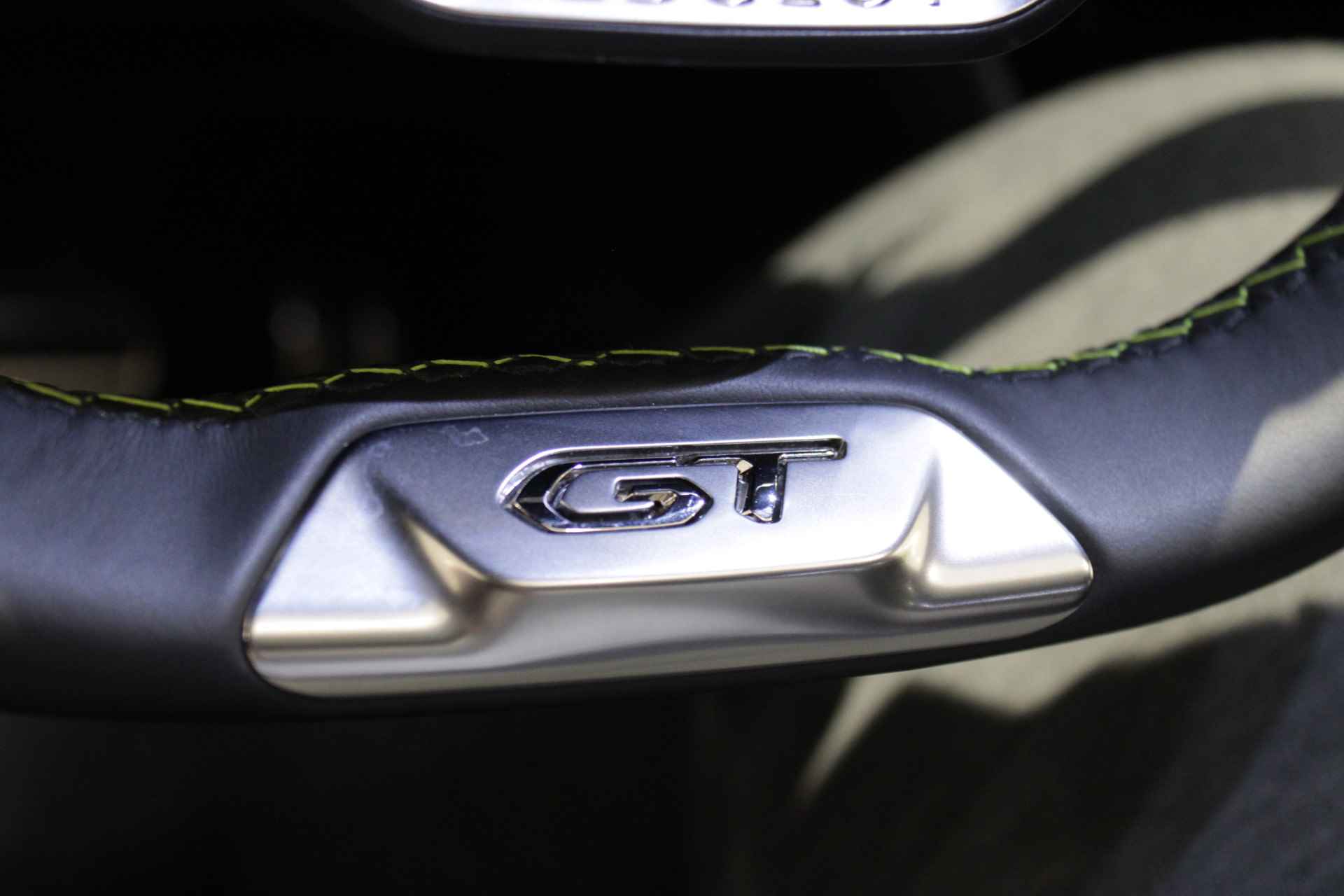 Peugeot e-2008 EV GT 50 kWh 3-Fase | Adaptieve Cruise | Panoramadak | Alcantara | Navigatie - 27/43