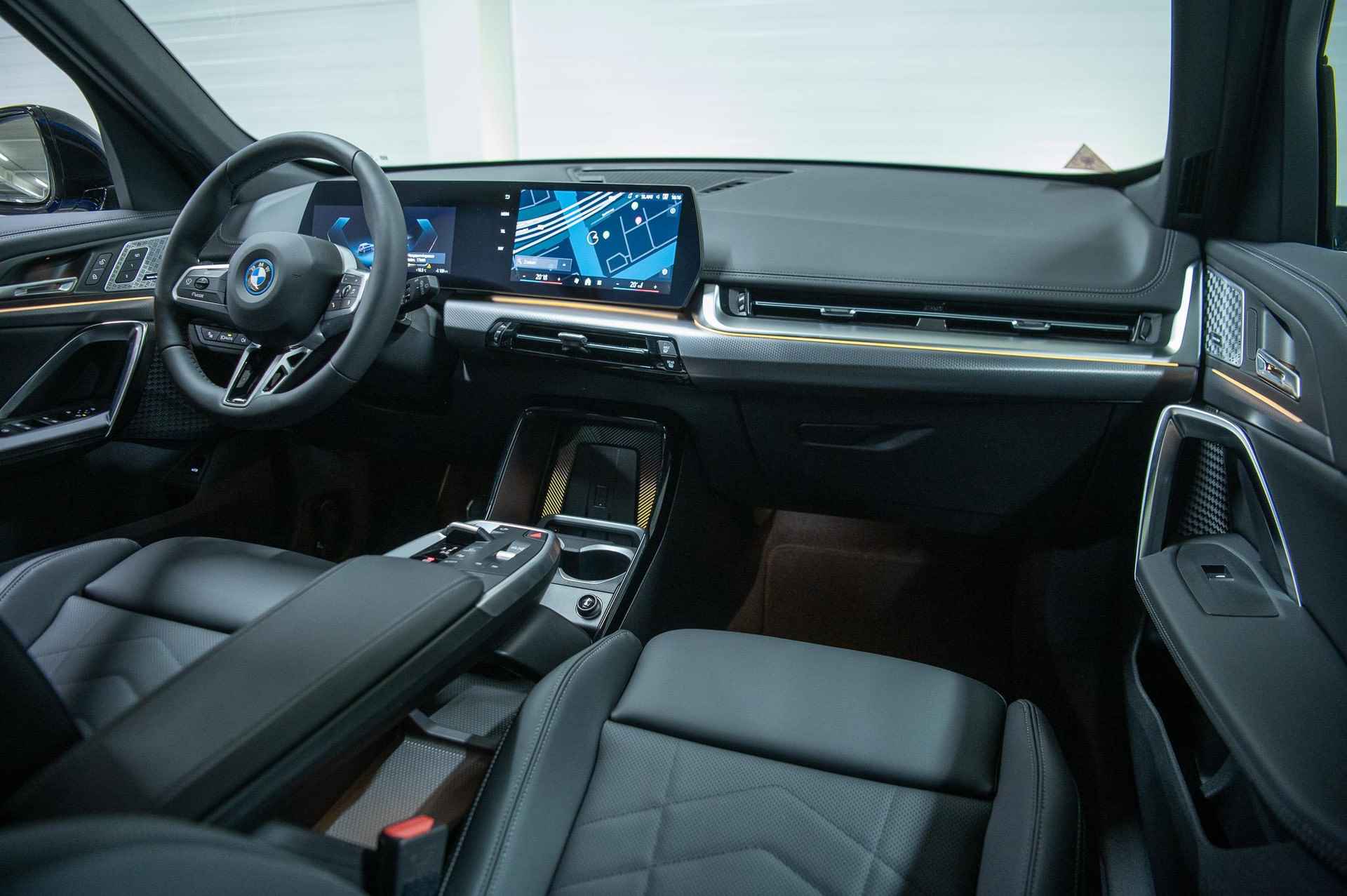 BMW iX1 eDrive20 67 kWh M-Sport | Premium Pack | Comfort Pack | Harman/kardon - 15/16