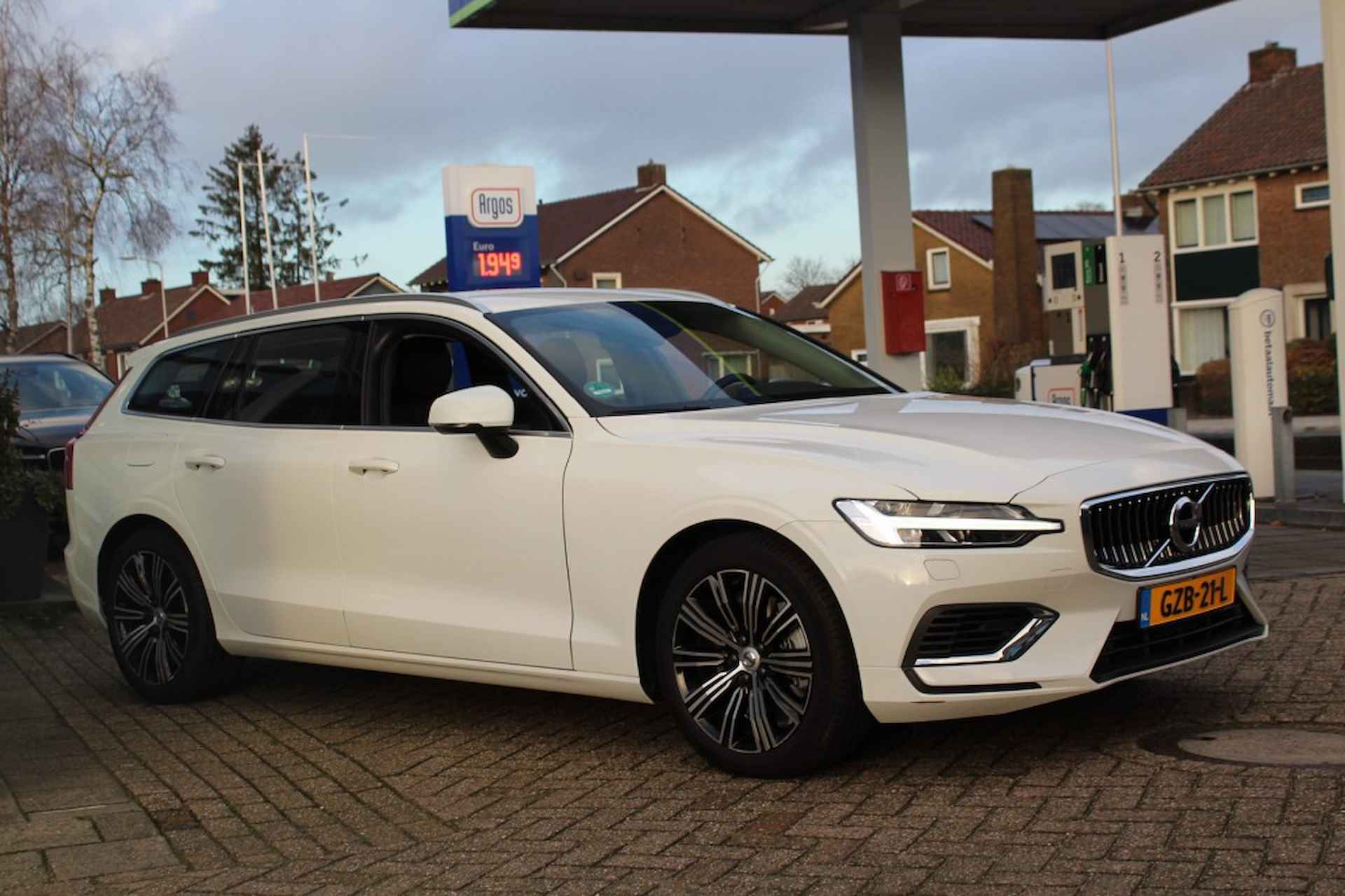 VOLVO V60 2.0 T6 Recharge AWD Business Pro - 3/14