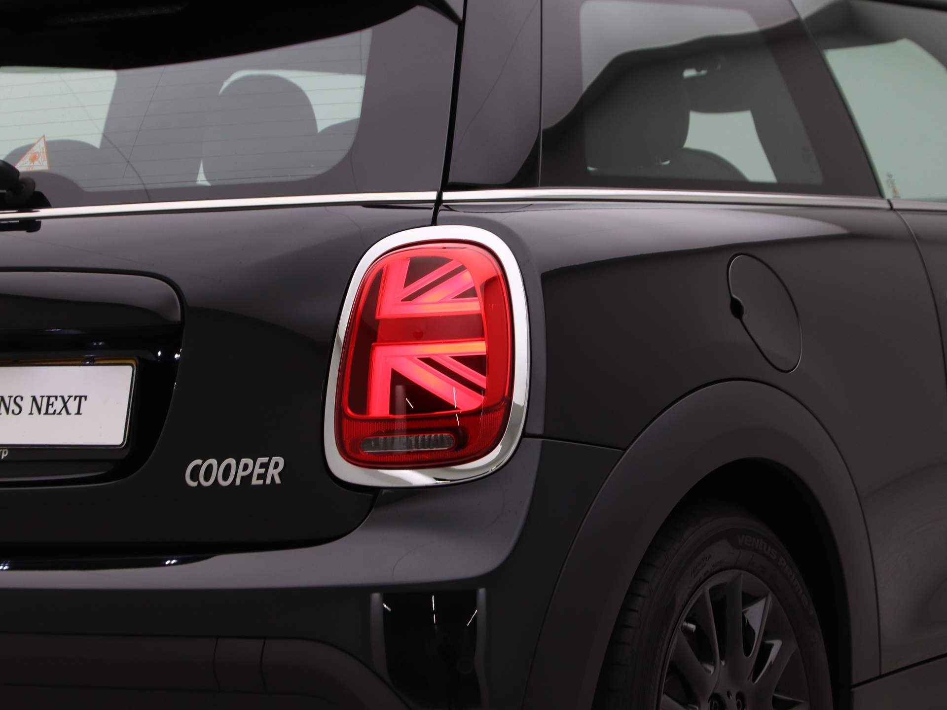 MINI 3-deurs Cooper Camden Edition Aut. - 20/22