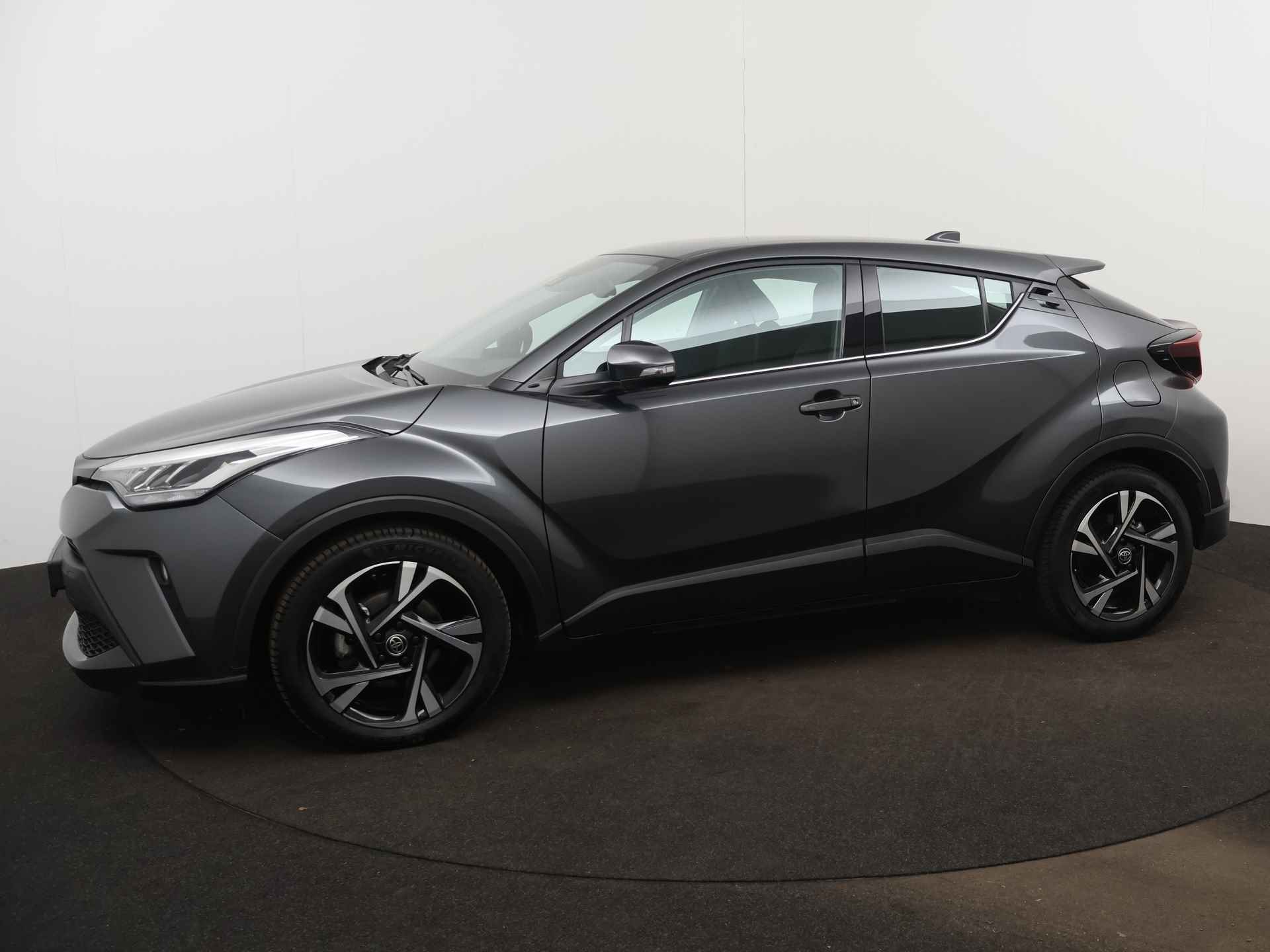 Toyota C-HR 2.0 Hybrid Dynamic | Dodehoek Ass. | Parkeersensoren | LM velgen | Camera | Navigatie | Cruise Control Adaptief | - 3/45