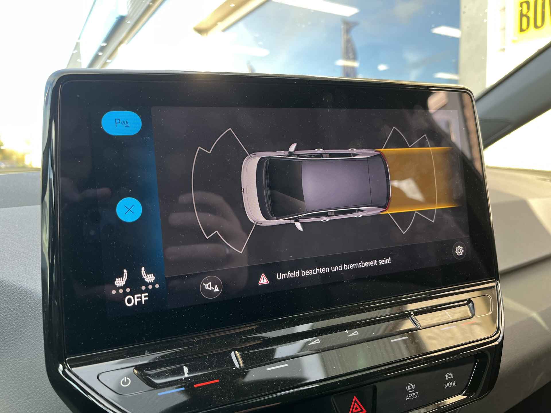 Volkswagen ID.3 First 58 kWh / SUBSIDIE/ PARK. SENSOREN/ LED/ STOEL EN STUUR VERWARM./ ADAPT. CRUISE/ APP CONNECT/ NAVI/ CLIMA/ DAB/ 19" LMV/ - 12/25