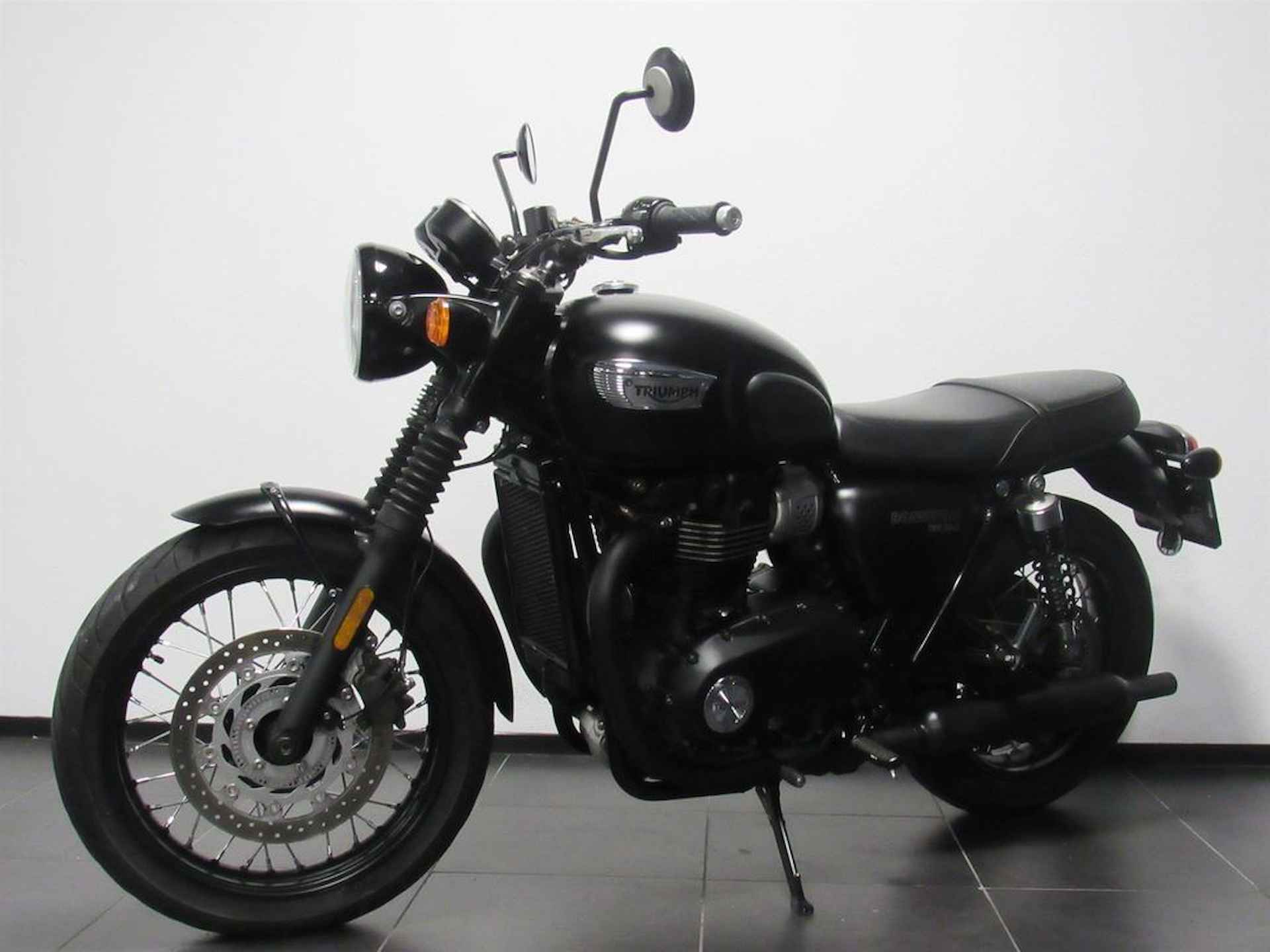 Triumph BONNEVILLE T 100 - 3/14