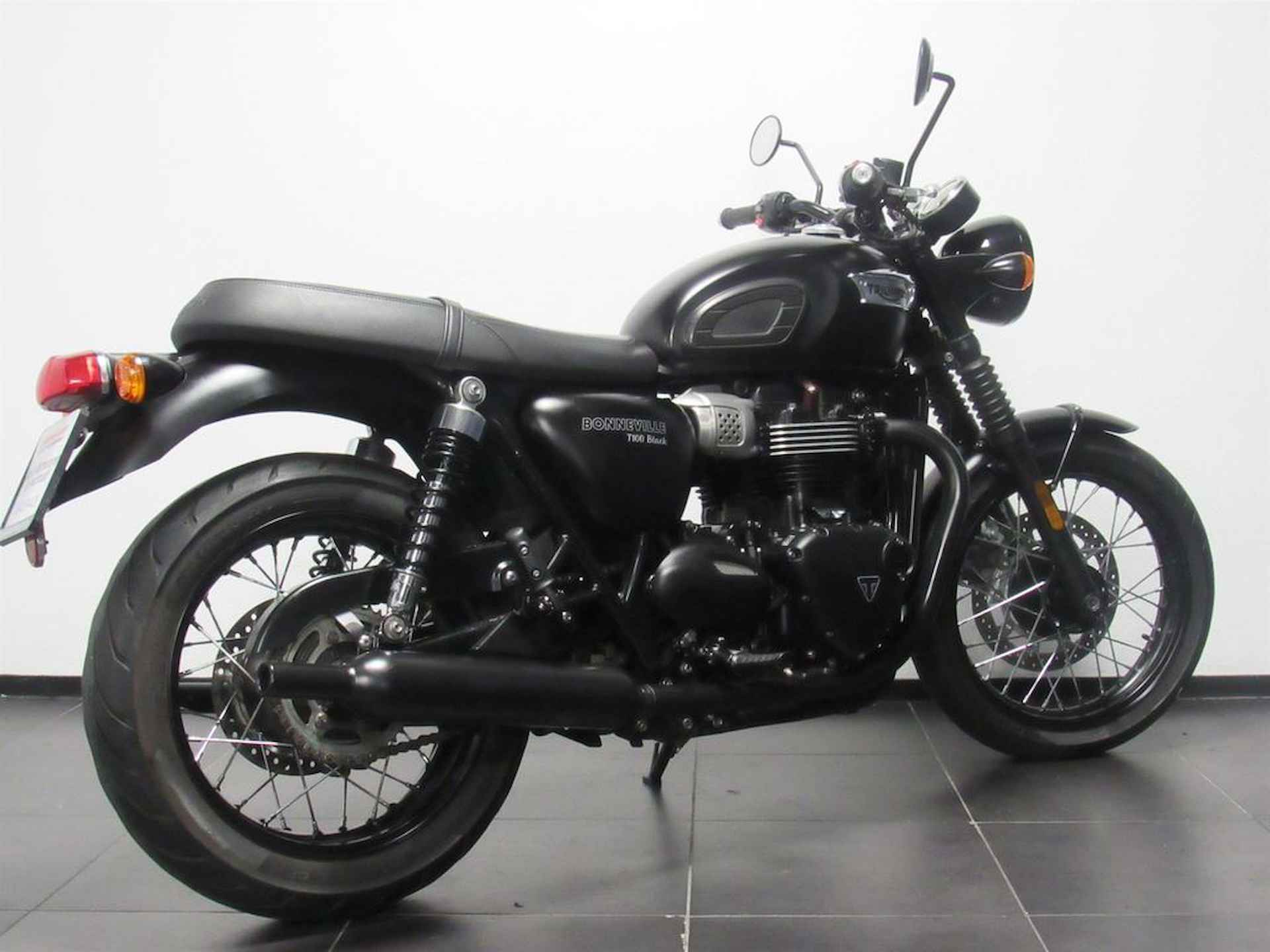 Triumph BONNEVILLE T 100 - 6/14