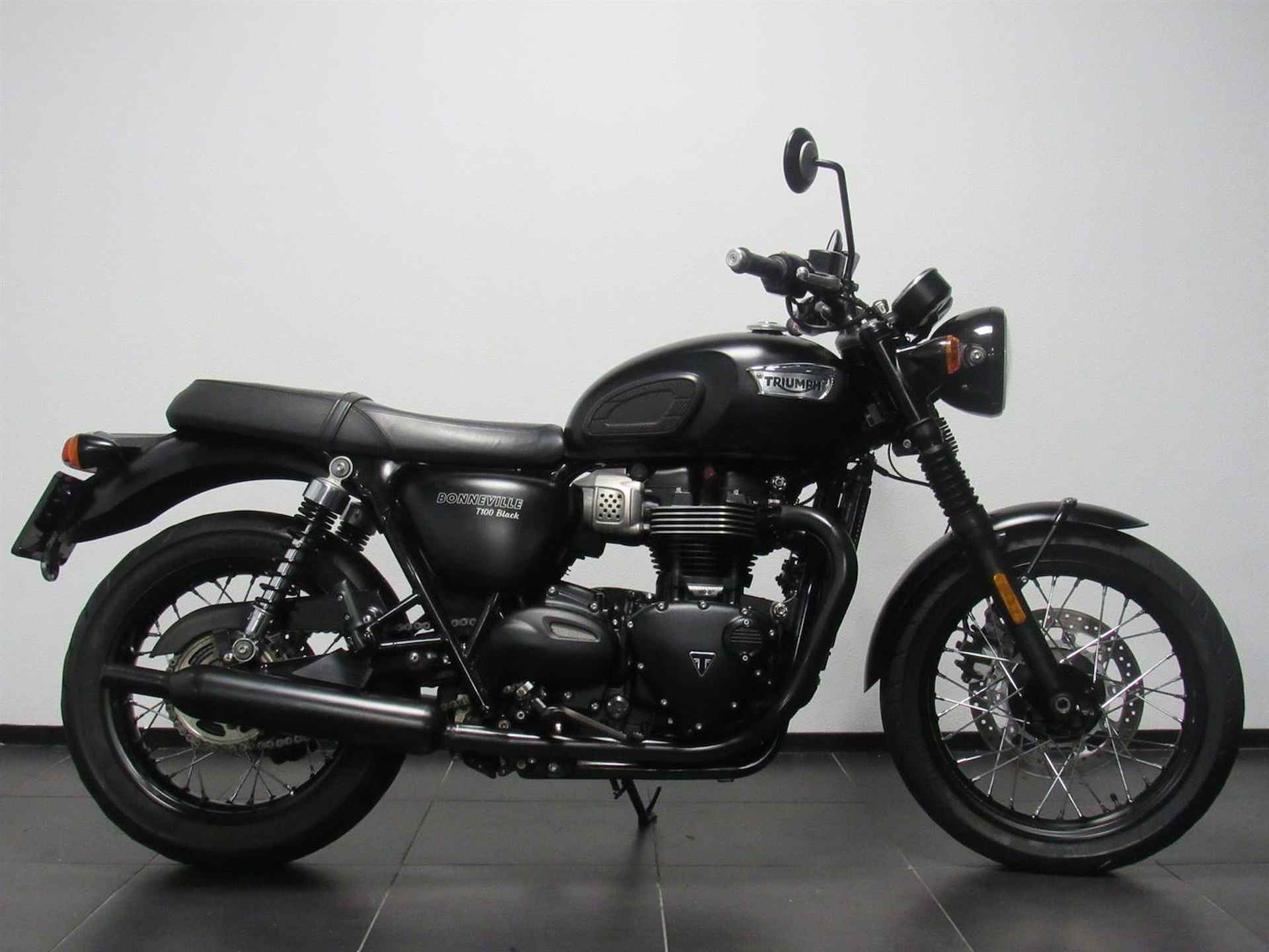 Triumph BONNEVILLE T 100 - 2019 - 1/14