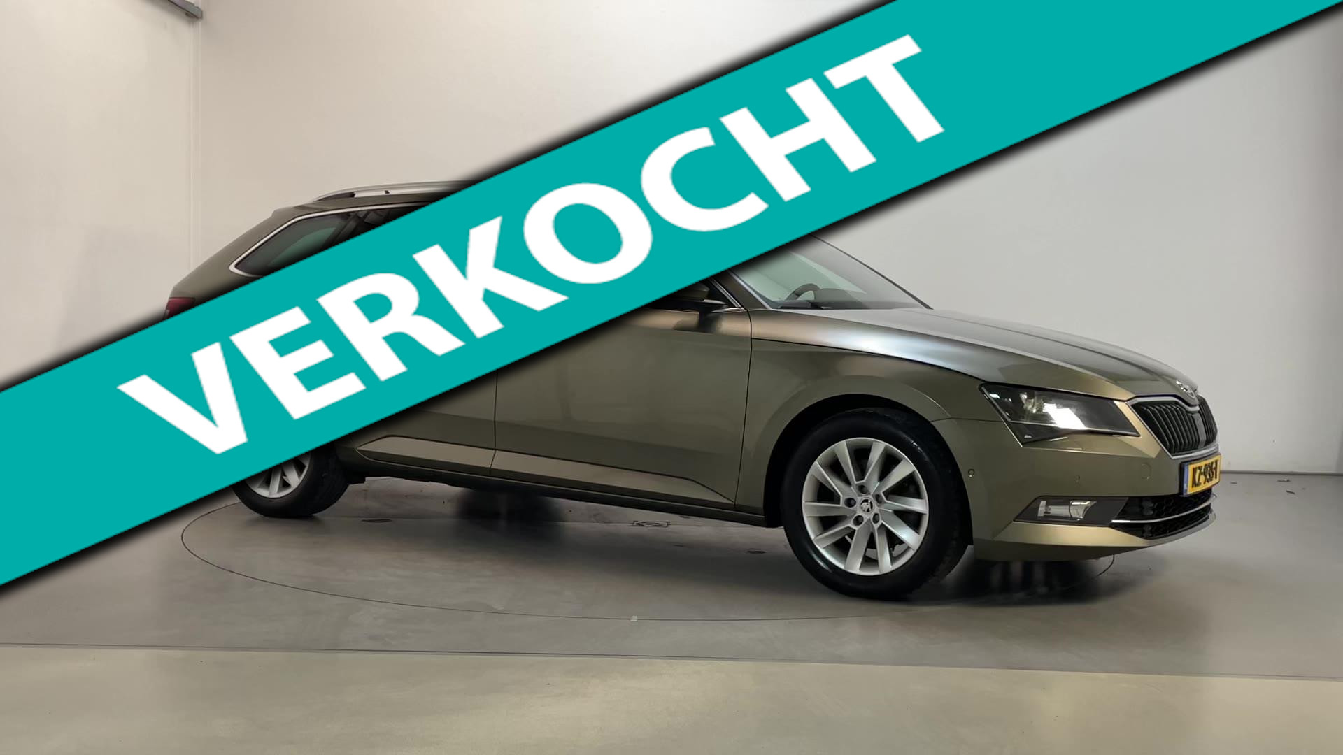 Skoda Superb Combi 1.4 TSI 150pk ACT Style Business Navigatie Camera Stoelverwarming DAB+