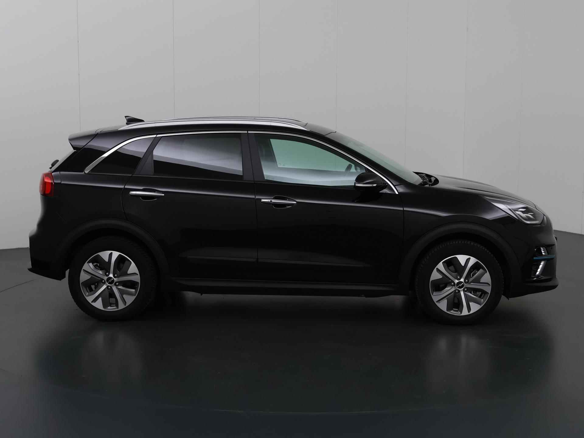 Kia e-Niro DynamicPlusLine 64 kWh | Panoramadak | Stoel/Stuurwielverwarming | Adaptieve Cruise Control | Keyless Go | LED Koplampen | - 7/39